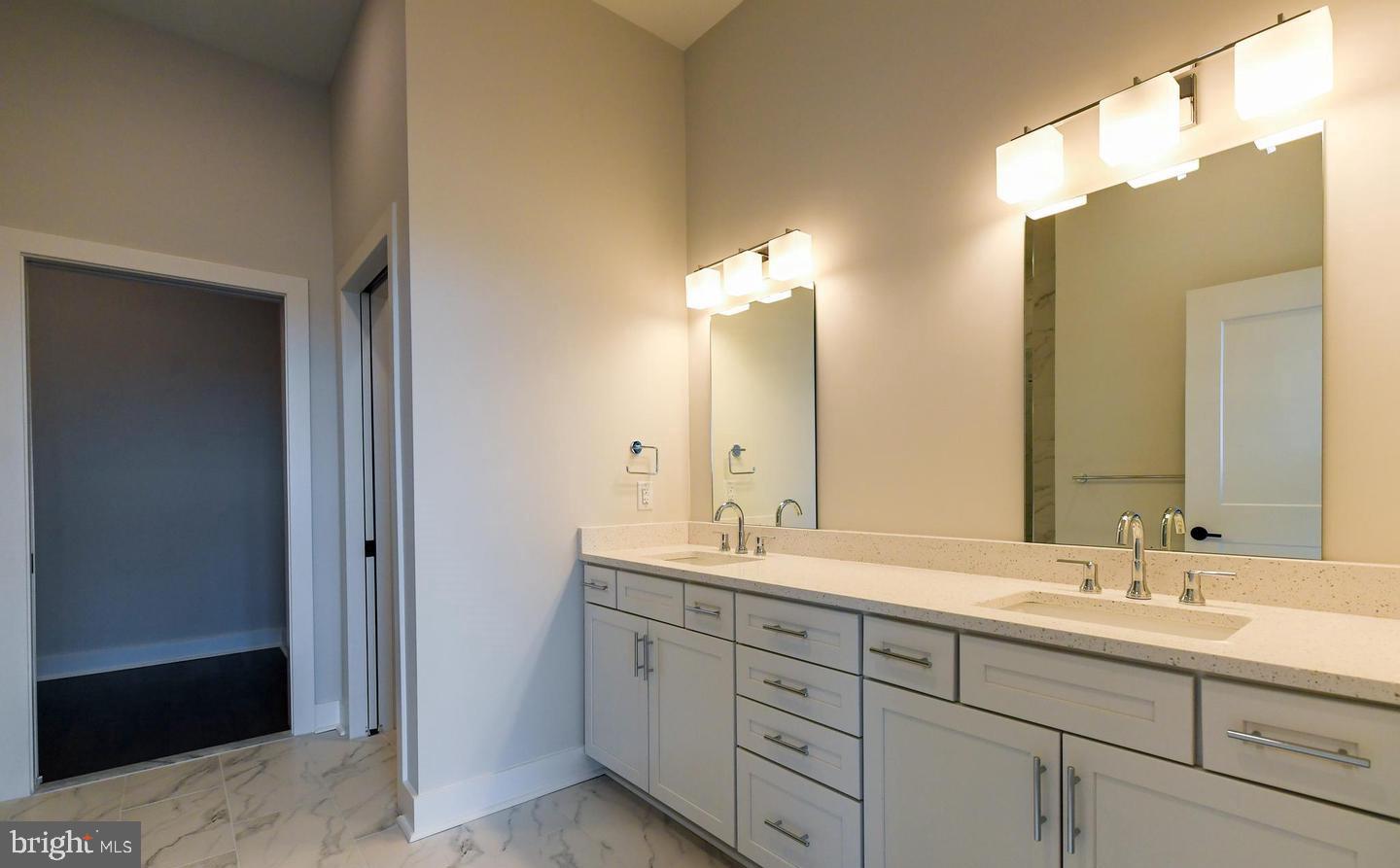 ONE LOUDOUN - Residential Lease