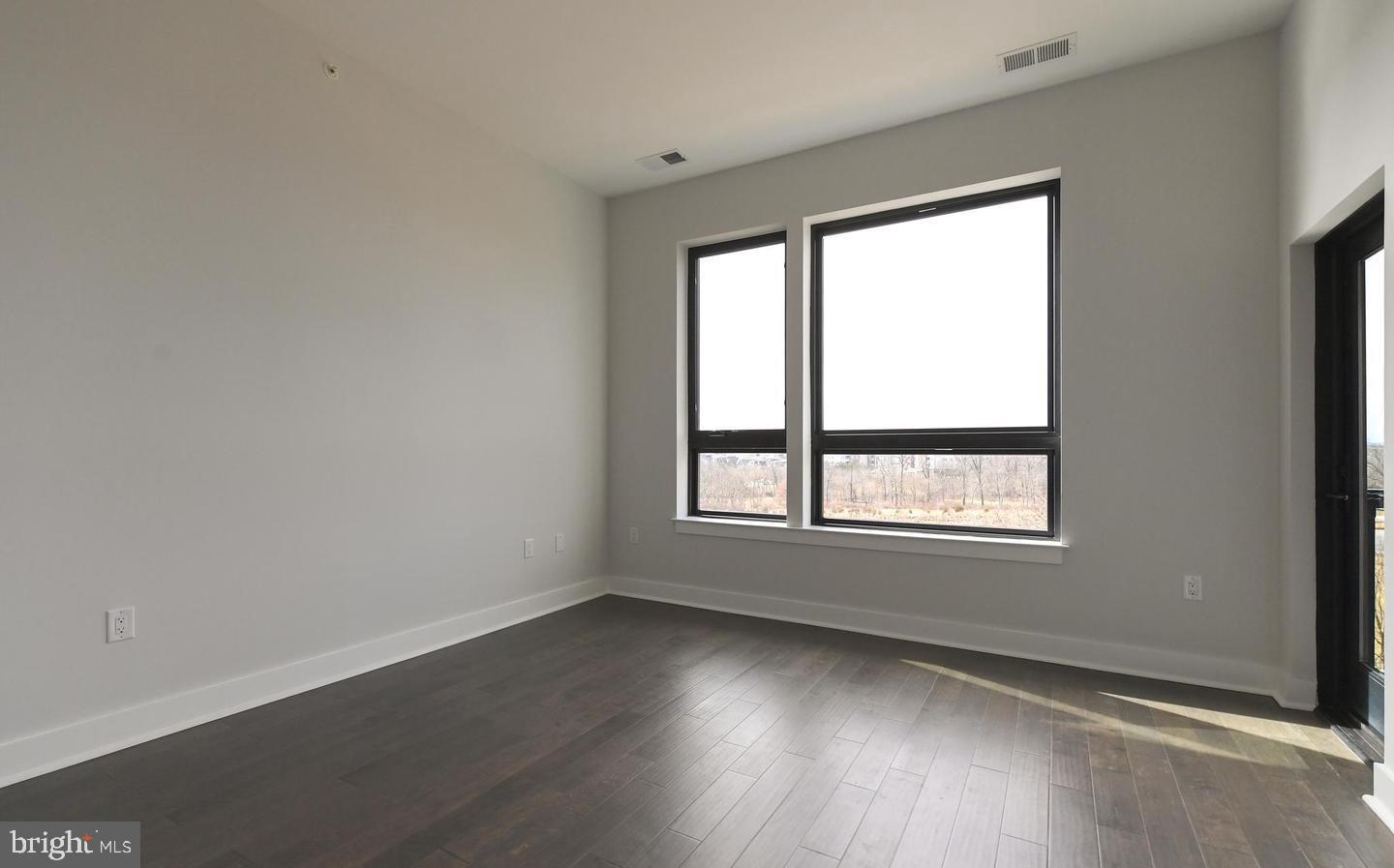 ONE LOUDOUN - Residential Lease