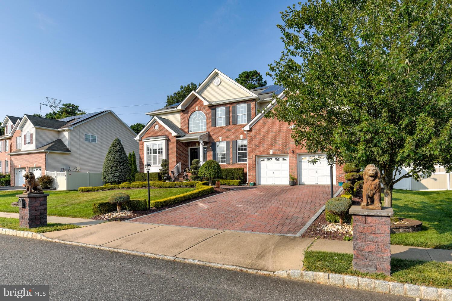 12 ELLIS COURT