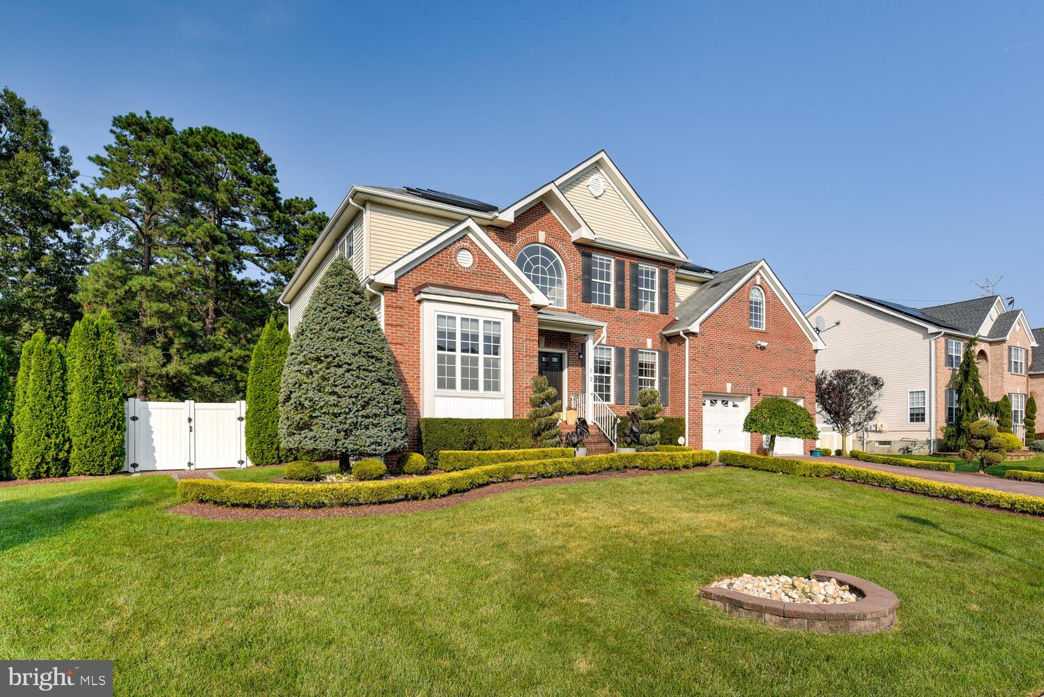 12 ELLIS COURT