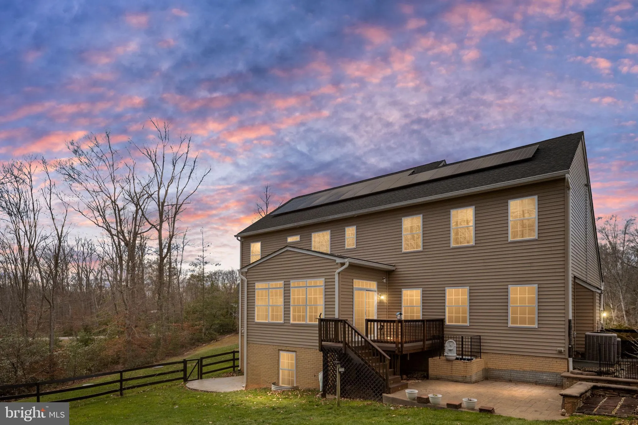 Fredericksburg, Virginia 22406, United States, 4 Bedrooms Bedrooms, ,4 BathroomsBathrooms,Residential,Contingent,249632