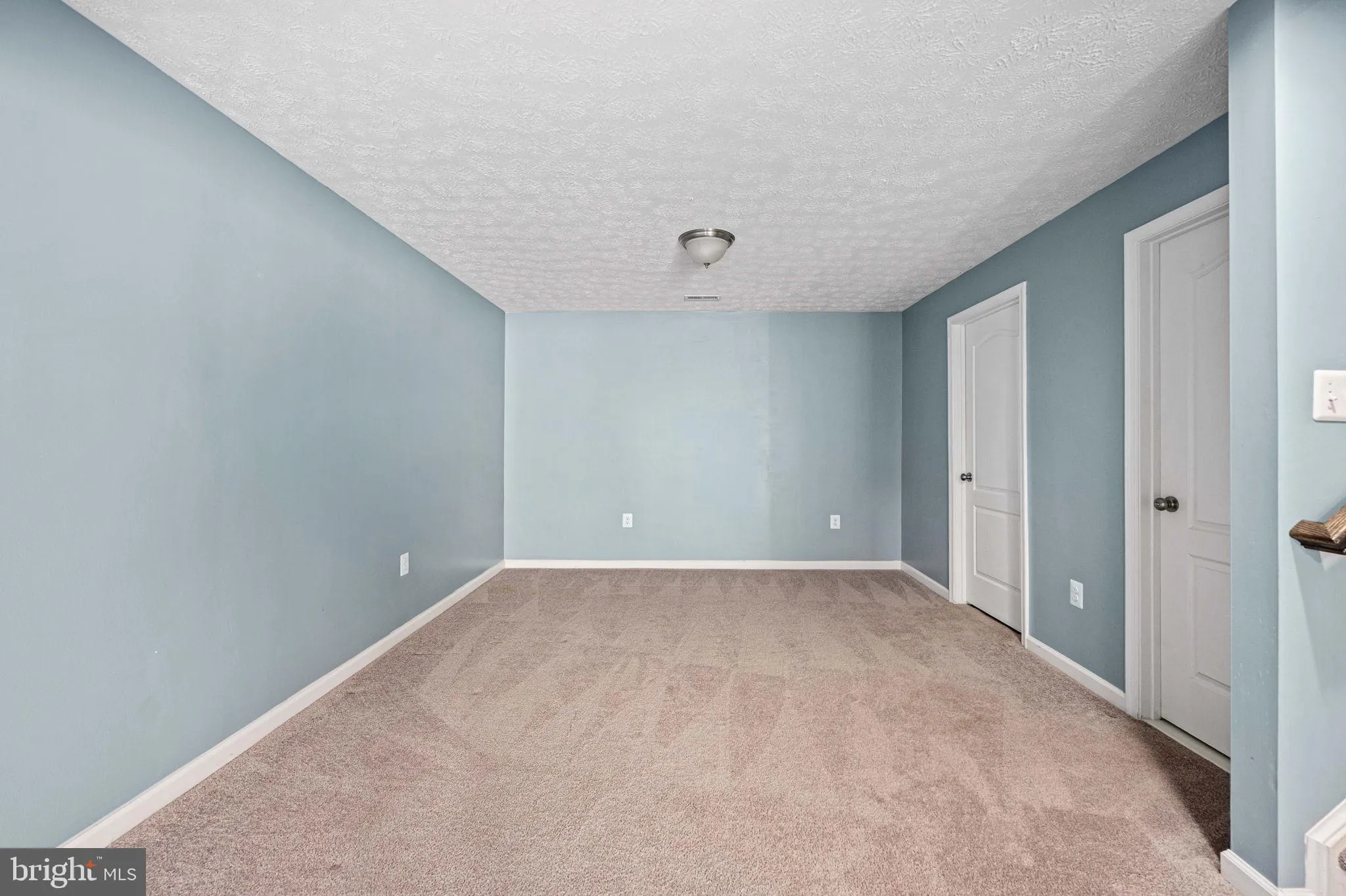 Fredericksburg, Virginia 22406, United States, 4 Bedrooms Bedrooms, ,4 BathroomsBathrooms,Residential,Contingent,249632