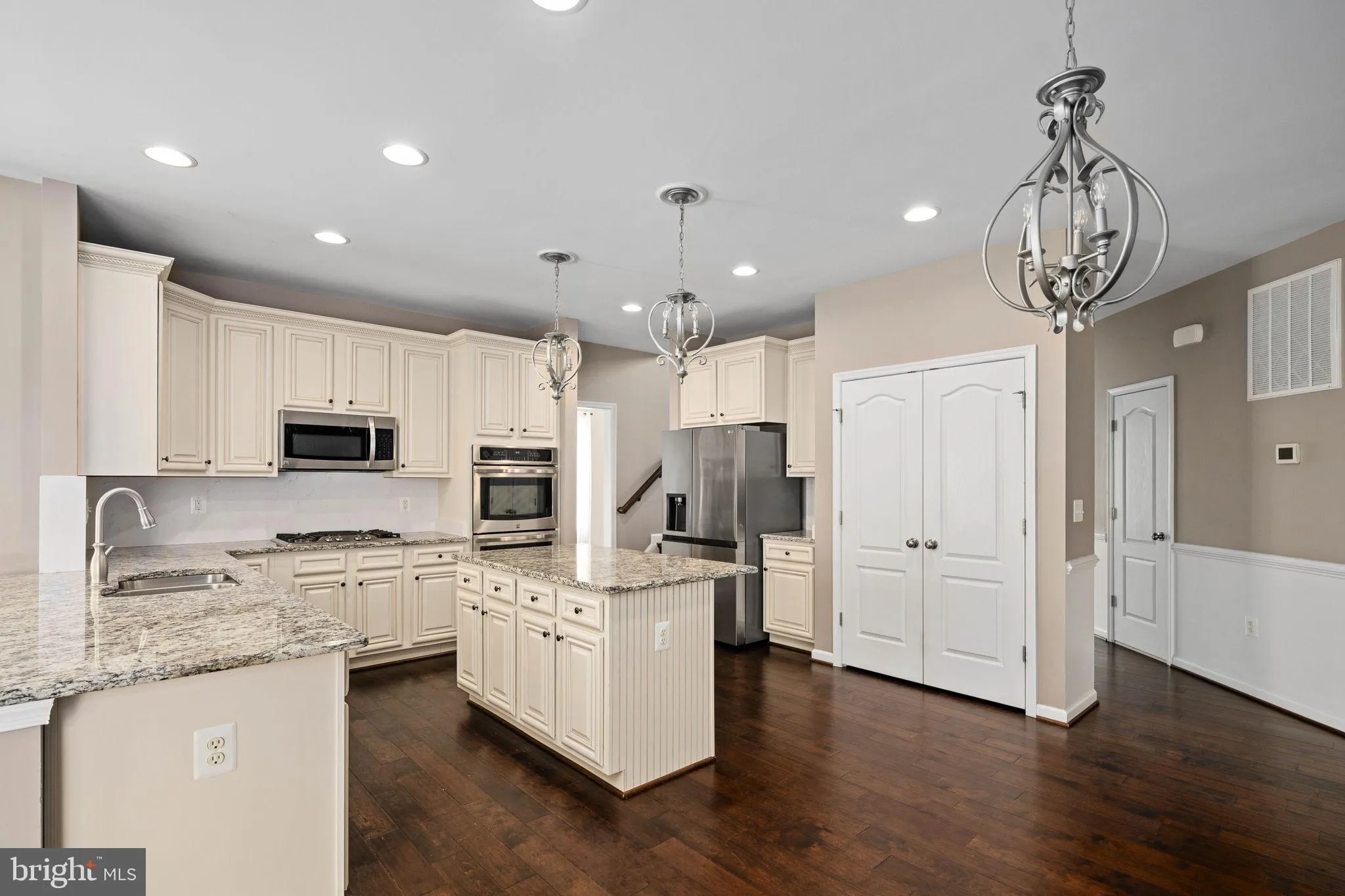 Fredericksburg, Virginia 22406, United States, 4 Bedrooms Bedrooms, ,4 BathroomsBathrooms,Residential,Contingent,249632