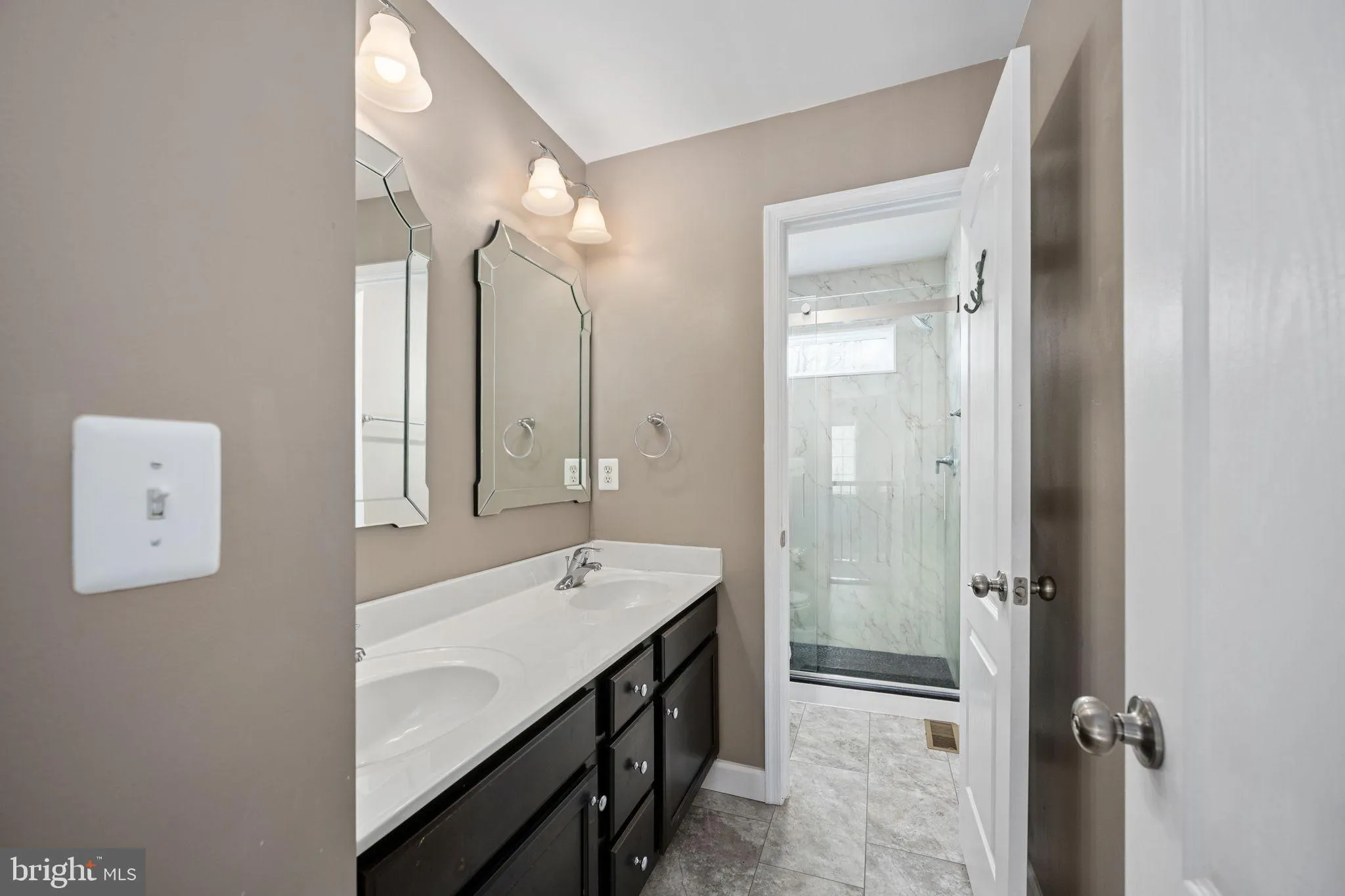 Fredericksburg, Virginia 22406, United States, 4 Bedrooms Bedrooms, ,4 BathroomsBathrooms,Residential,Contingent,249632