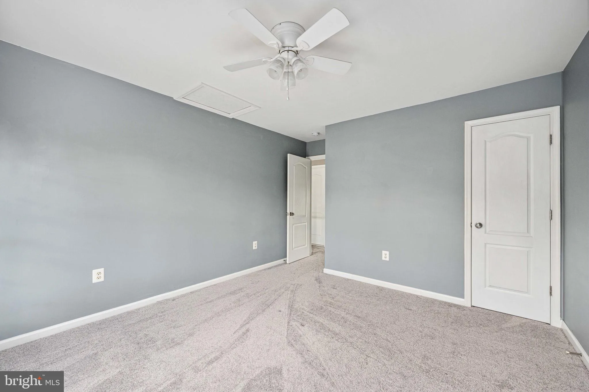 Fredericksburg, Virginia 22406, United States, 4 Bedrooms Bedrooms, ,4 BathroomsBathrooms,Residential,Contingent,249632