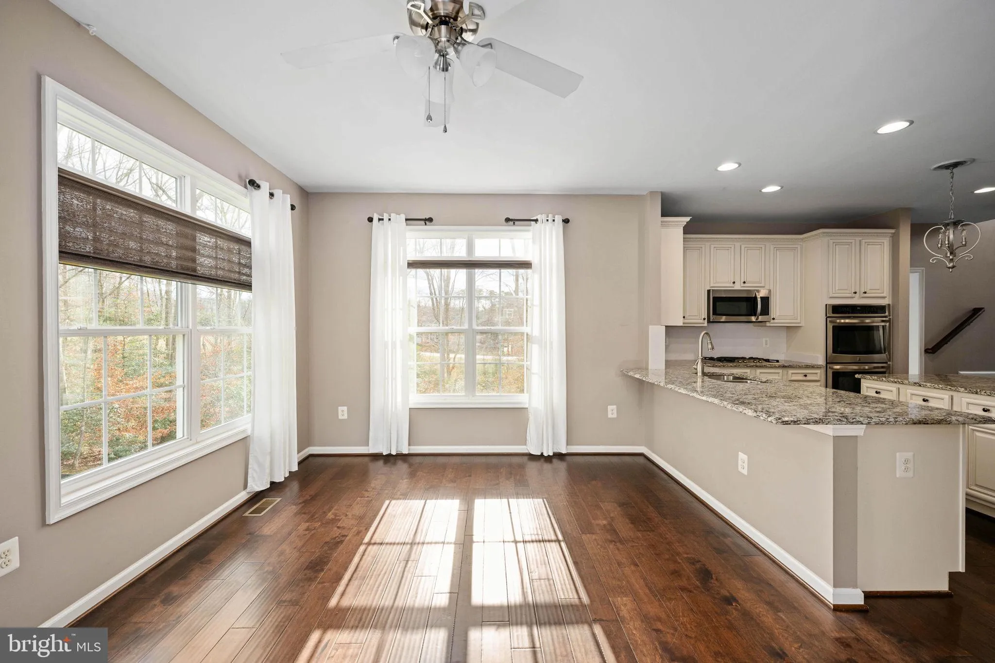 Fredericksburg, Virginia 22406, United States, 4 Bedrooms Bedrooms, ,4 BathroomsBathrooms,Residential,Contingent,249632