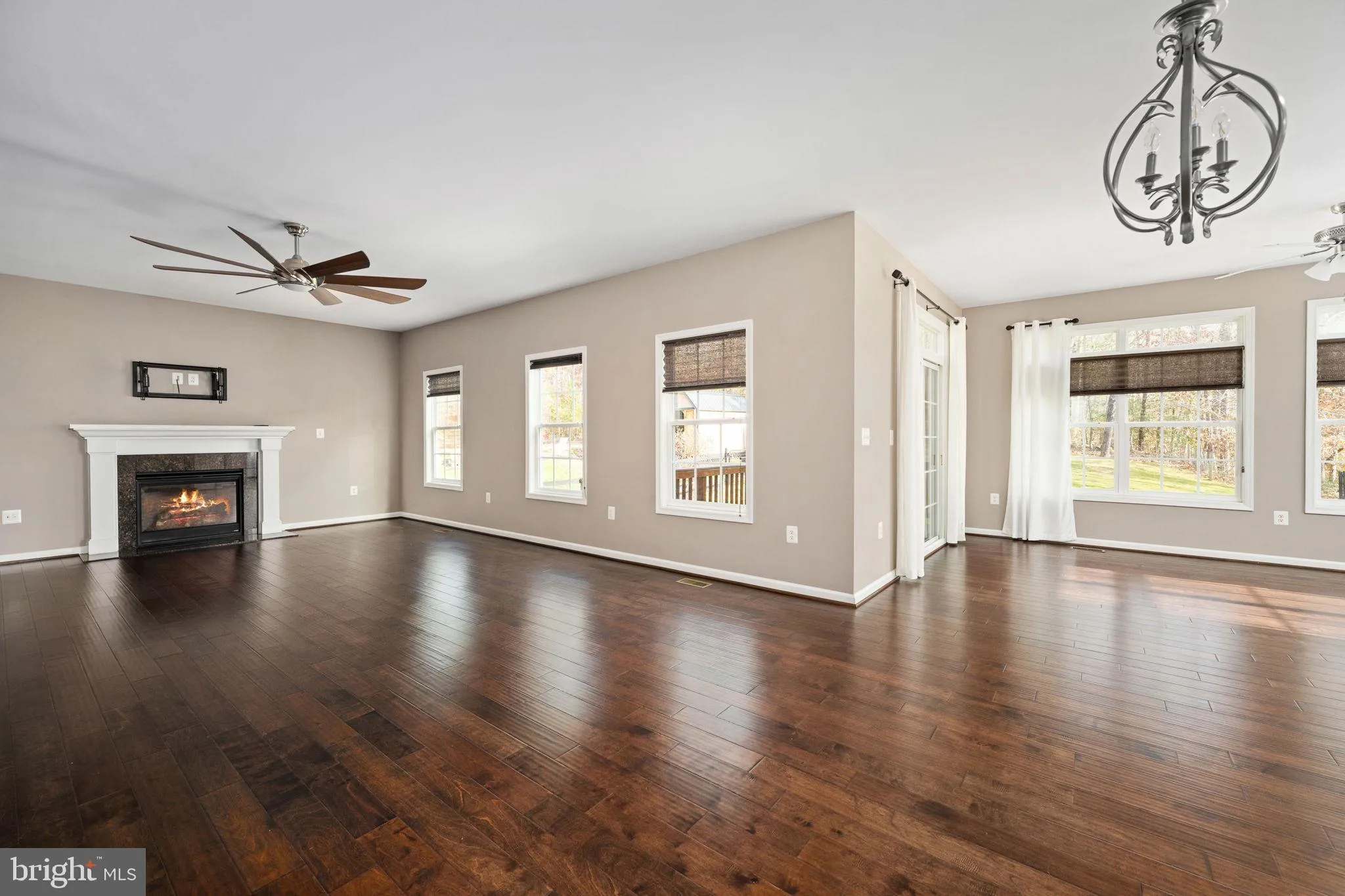 Fredericksburg, Virginia 22406, United States, 4 Bedrooms Bedrooms, ,4 BathroomsBathrooms,Residential,Contingent,249632