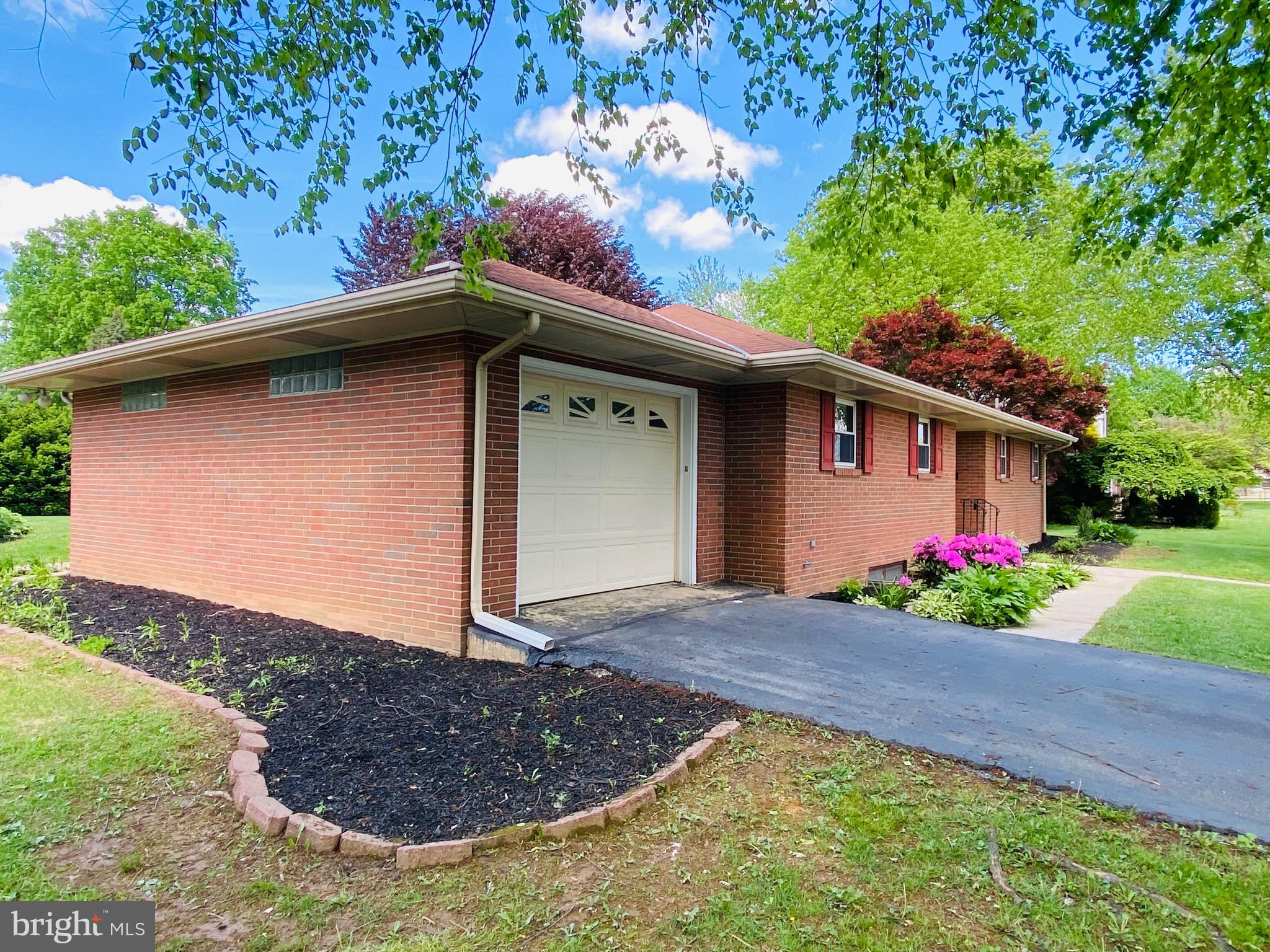 601 E WALNUT STREET