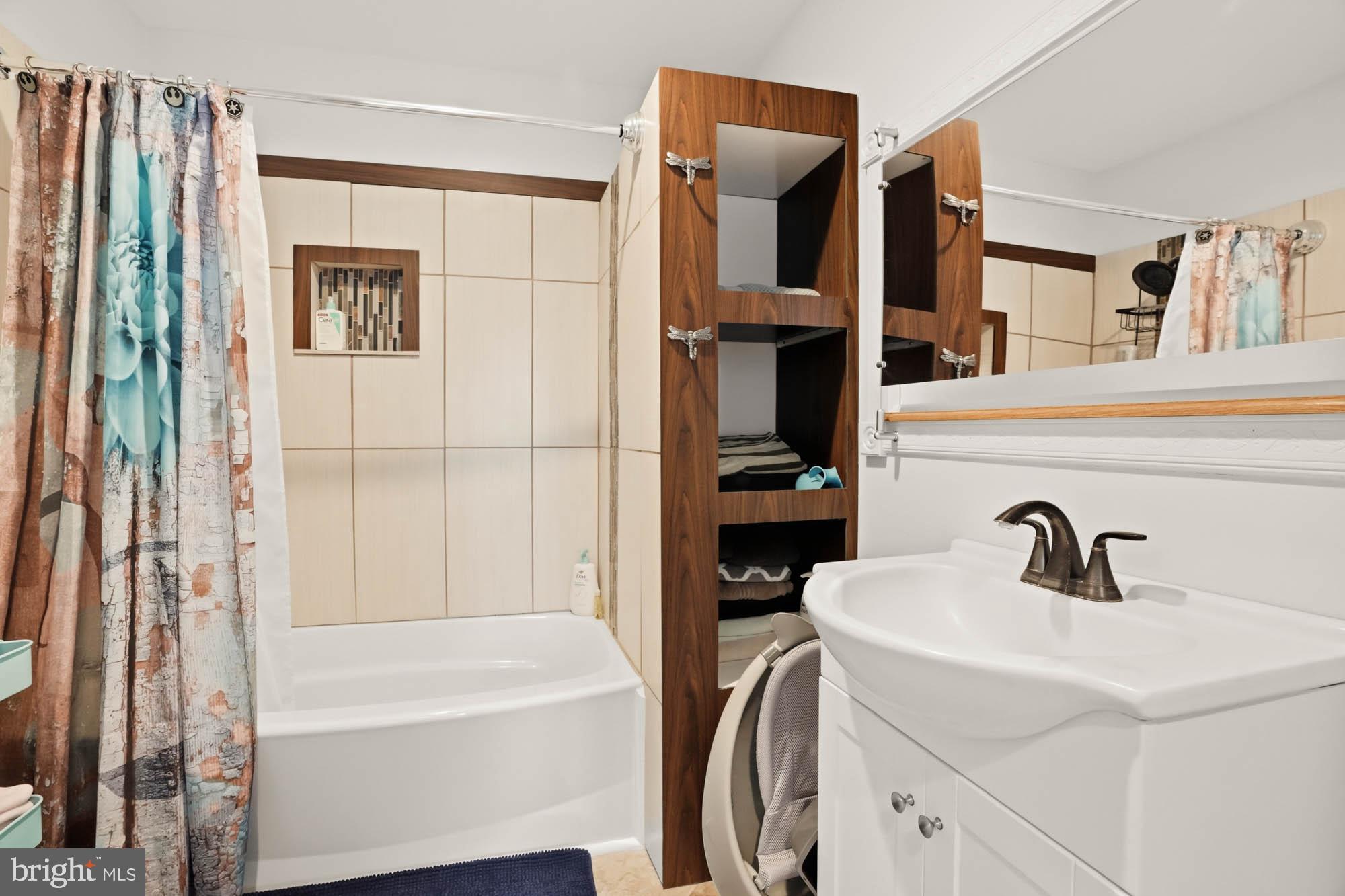 GREEN VILLAGE ESTATES - Residential