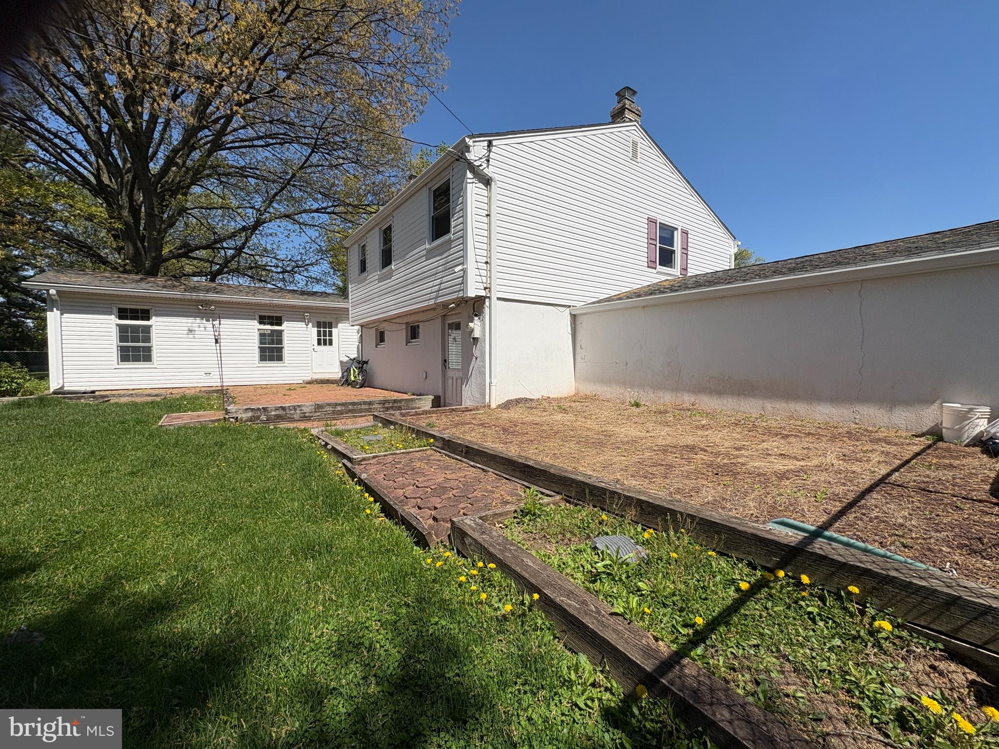 HUNTINGDON VALLEY - Residential