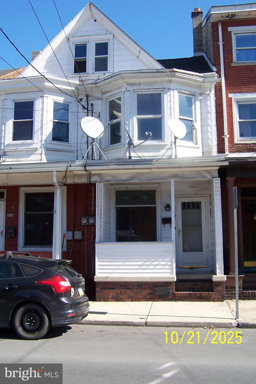 Charming 4 Br row home close to downtown area. Modern kitchen & bath, laminated plank flooring throughout. Full basement with laundry hookups, EFM burner, OHW heat, 100 AMP service  & spacious fenced yard. Must be seen to appreciate! Ask about free college for Tamaqua graduates. Make your appointment today cause this one will not last long.