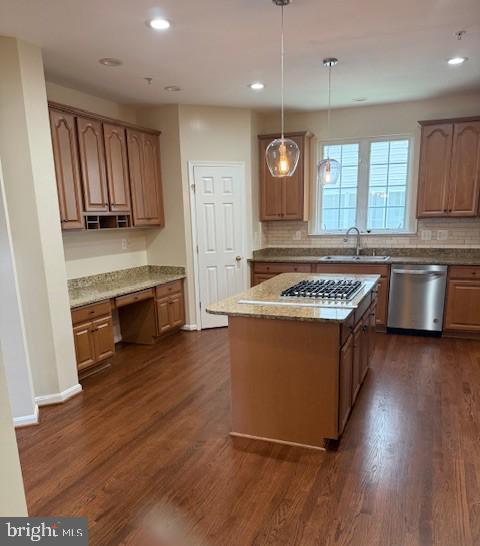 BALK HILL VILLAGE - Residential