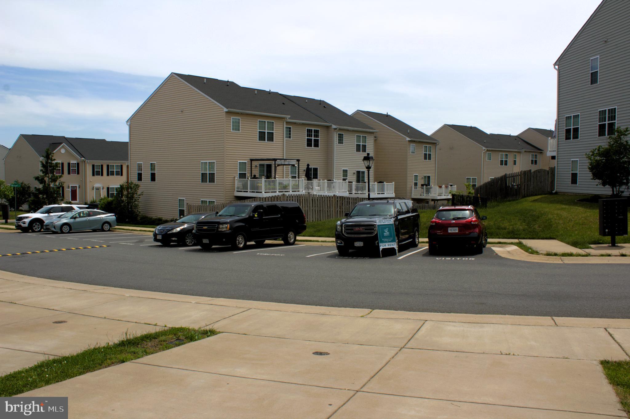 LAKESIDE - Residential Lease