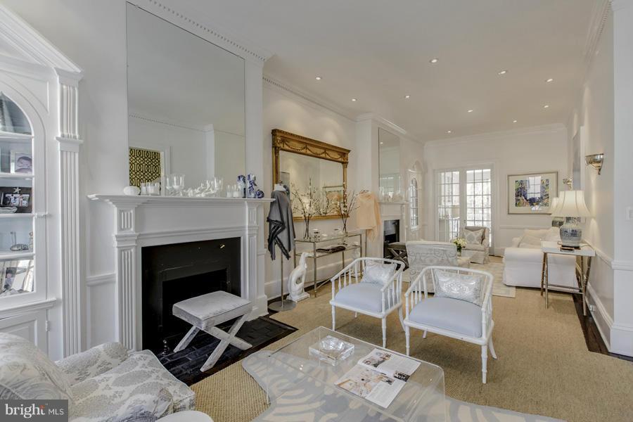 GEORGETOWN - Residential