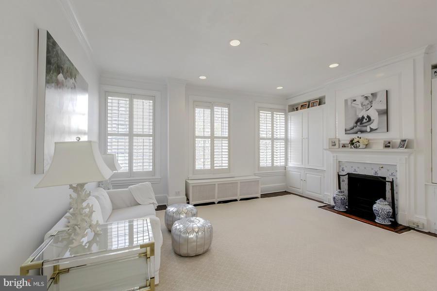 GEORGETOWN - Residential