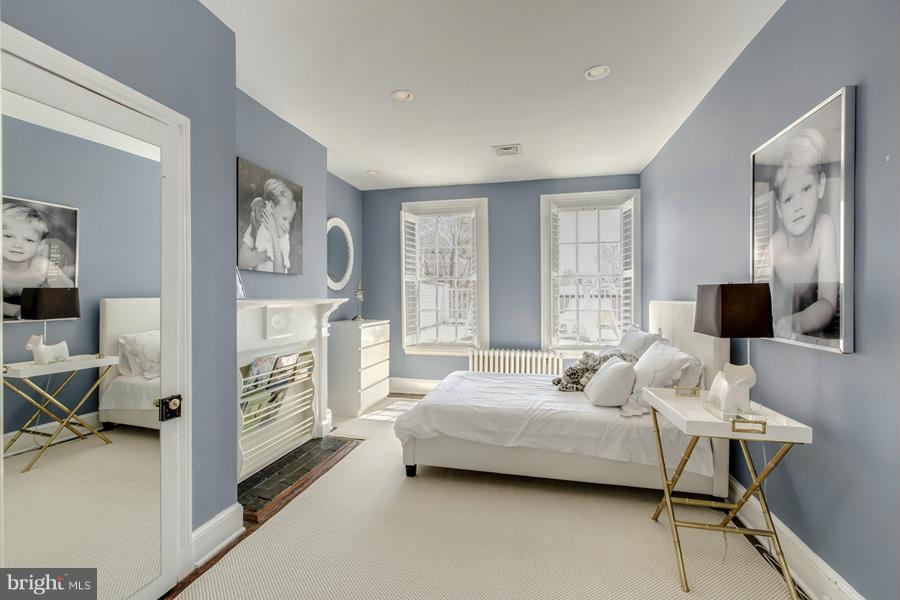 GEORGETOWN - Residential