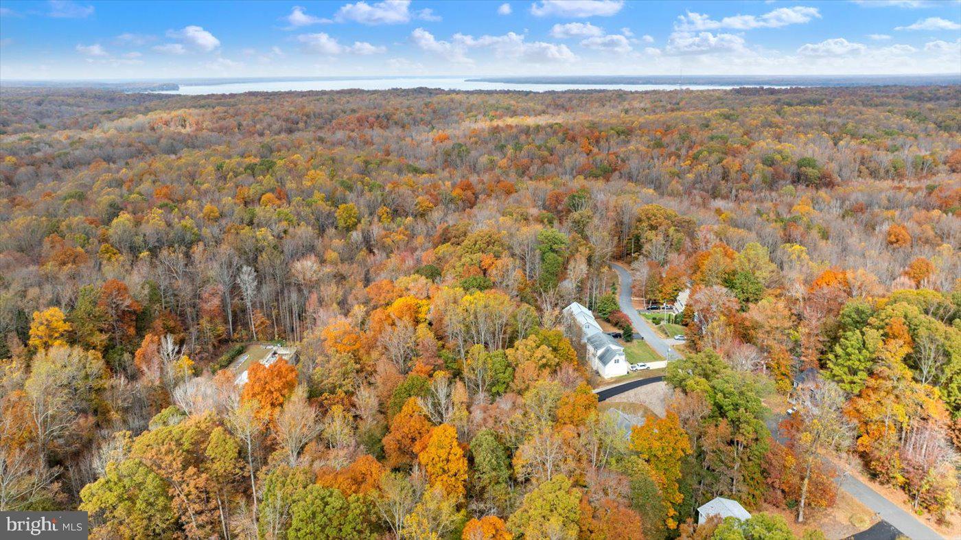 PRESIDENTIAL LAKES - Residential