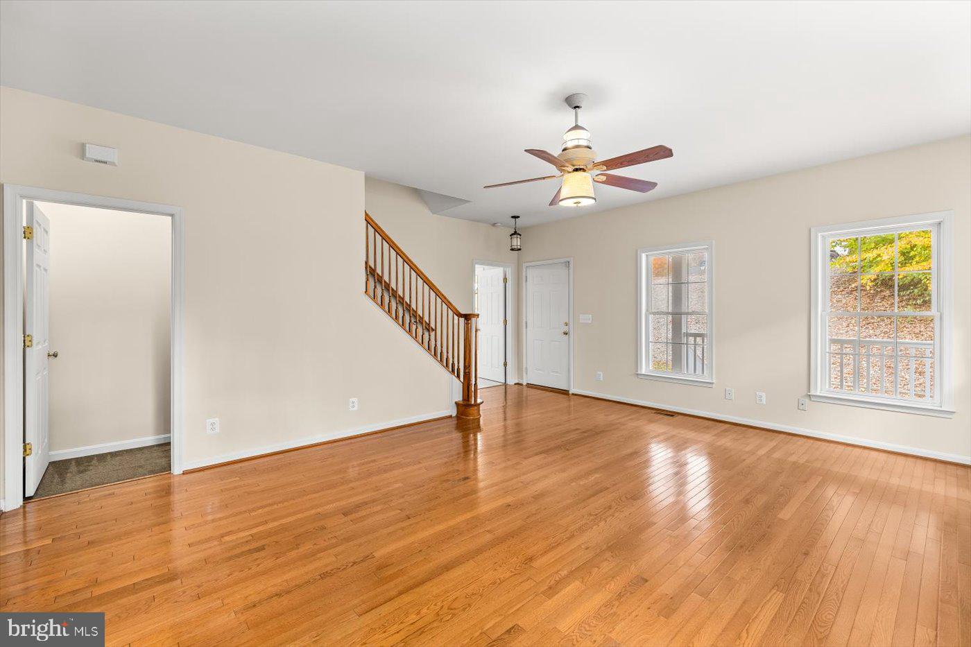 PRESIDENTIAL LAKES - Residential