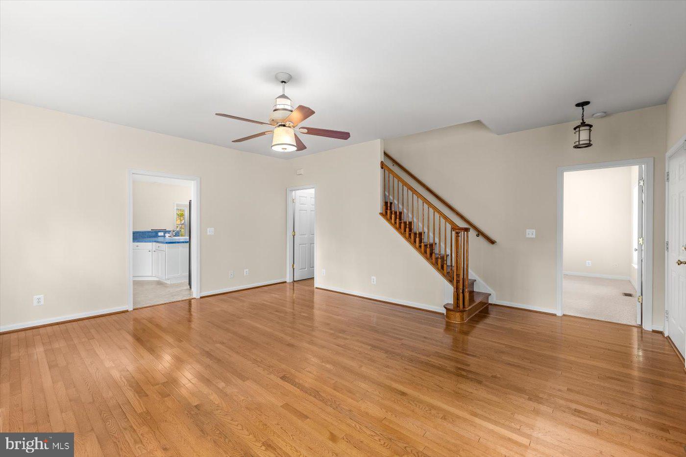 PRESIDENTIAL LAKES - Residential