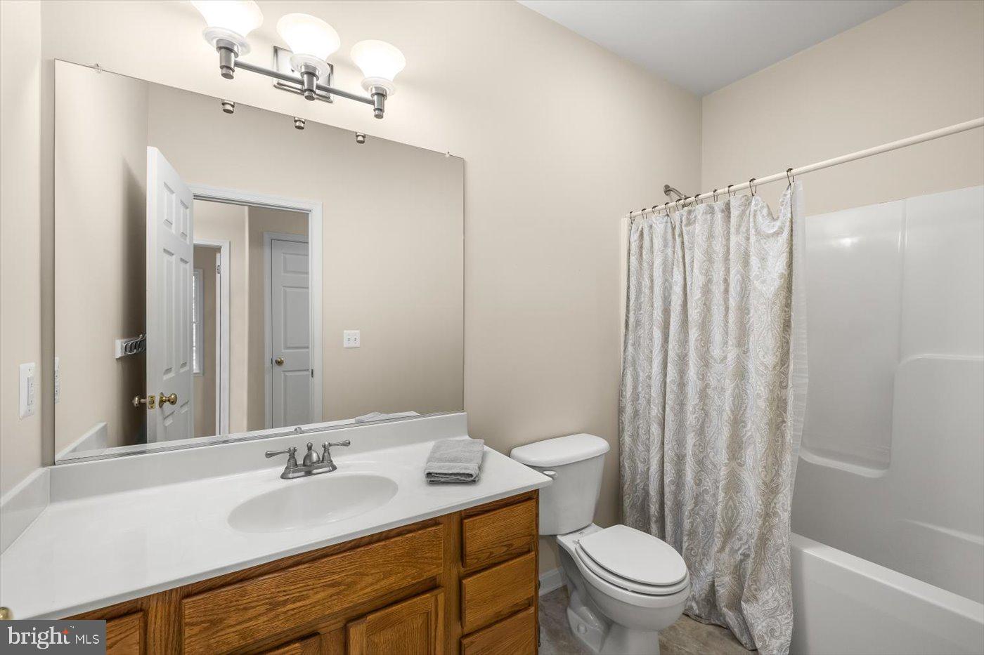 PRESIDENTIAL LAKES - Residential