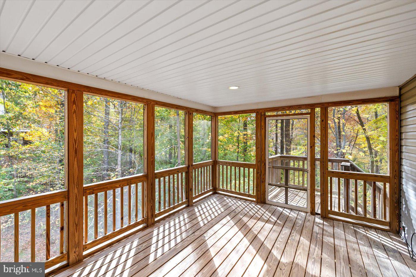 PRESIDENTIAL LAKES - Residential