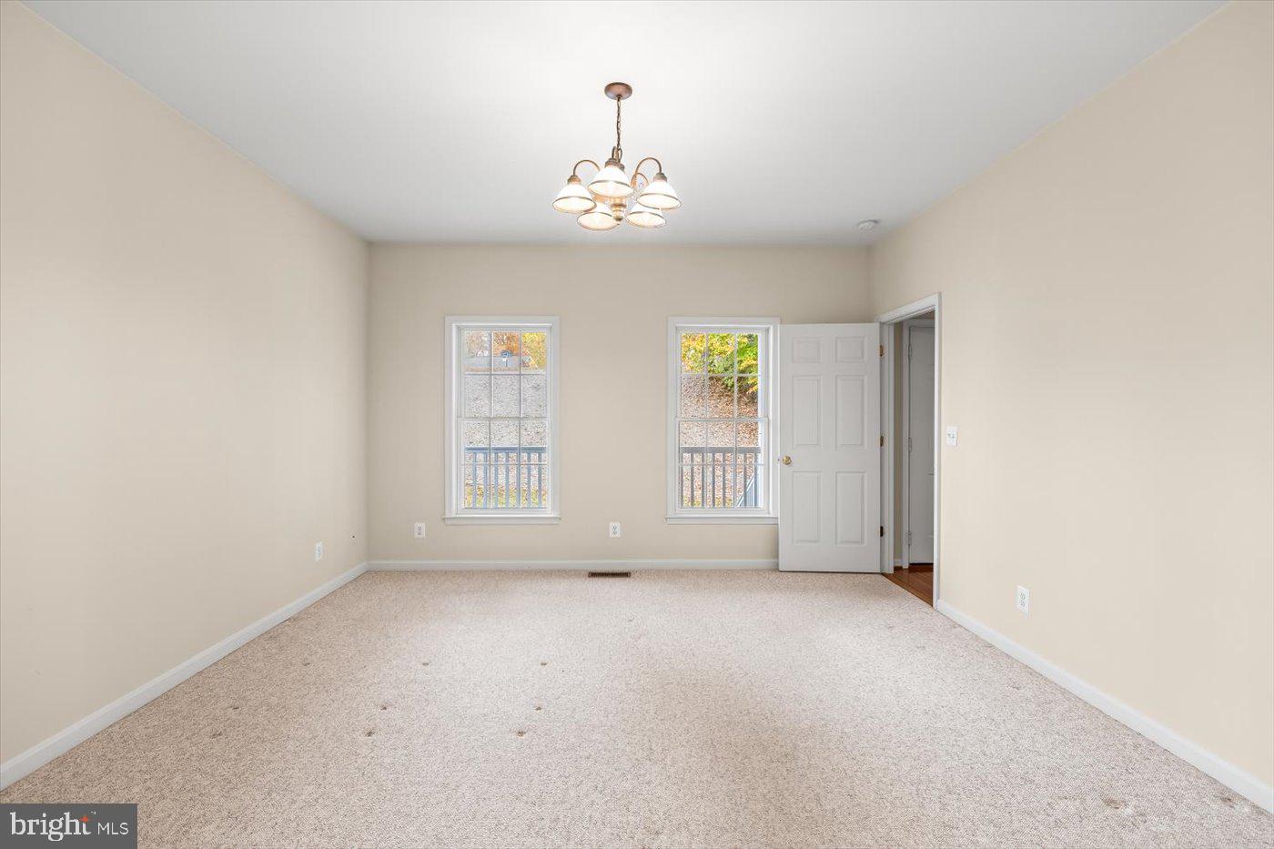 PRESIDENTIAL LAKES - Residential