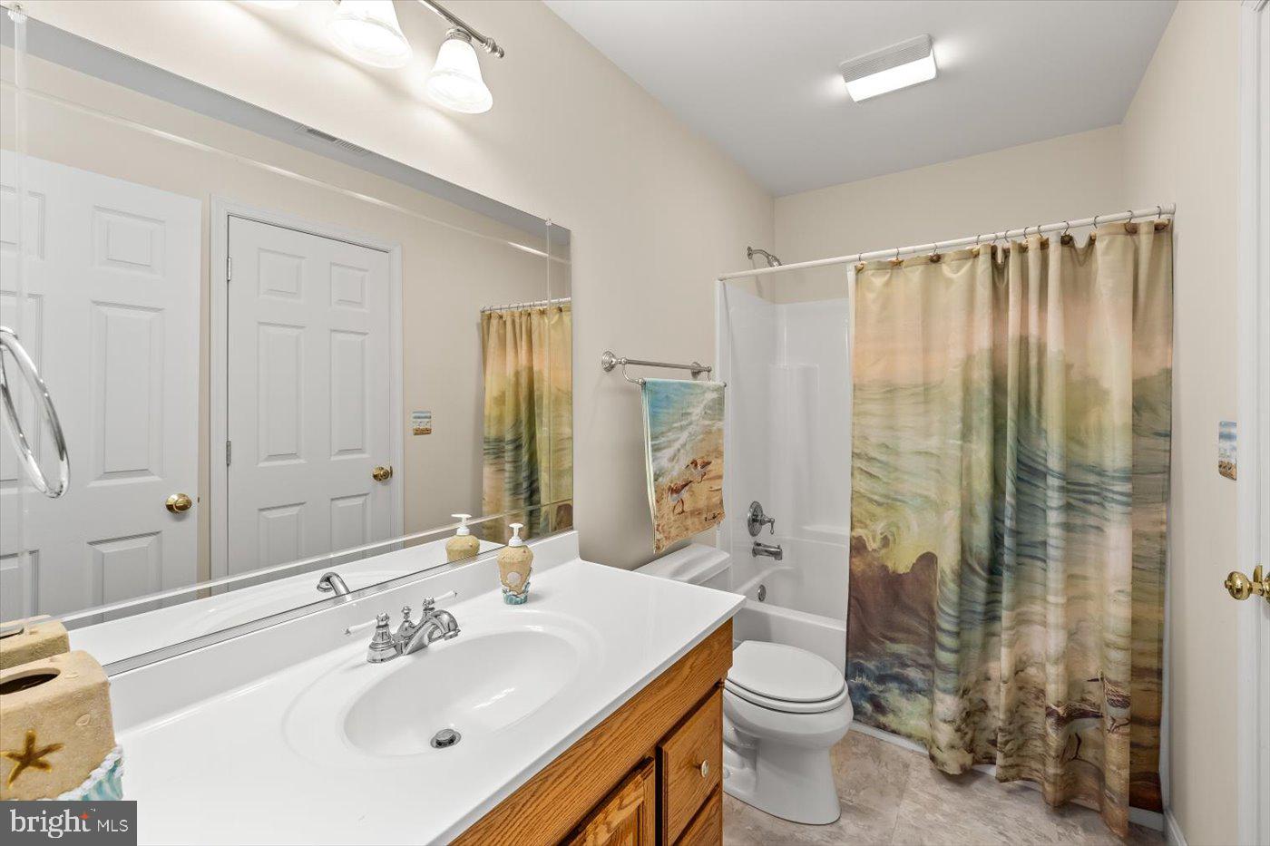 PRESIDENTIAL LAKES - Residential