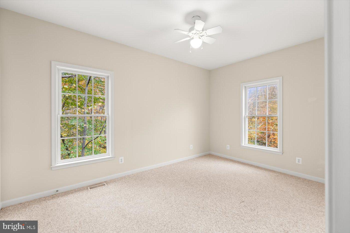 PRESIDENTIAL LAKES - Residential