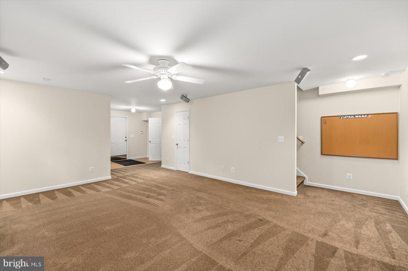 PRESIDENTIAL LAKES - Residential