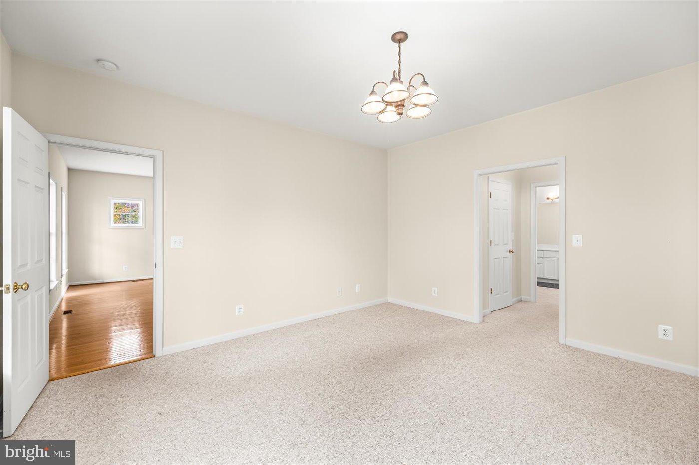 PRESIDENTIAL LAKES - Residential