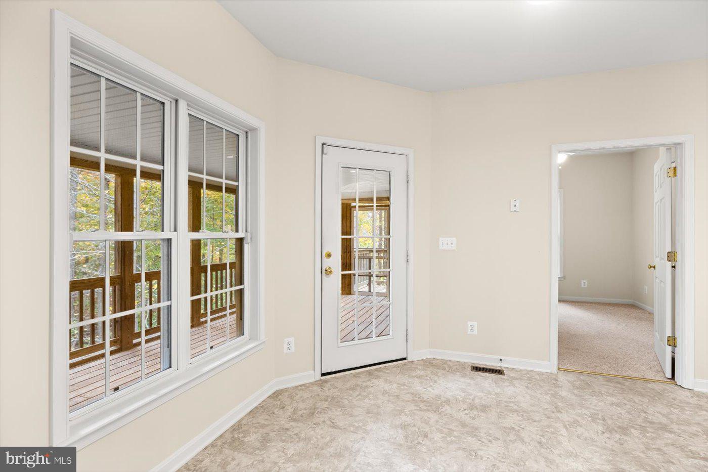 PRESIDENTIAL LAKES - Residential