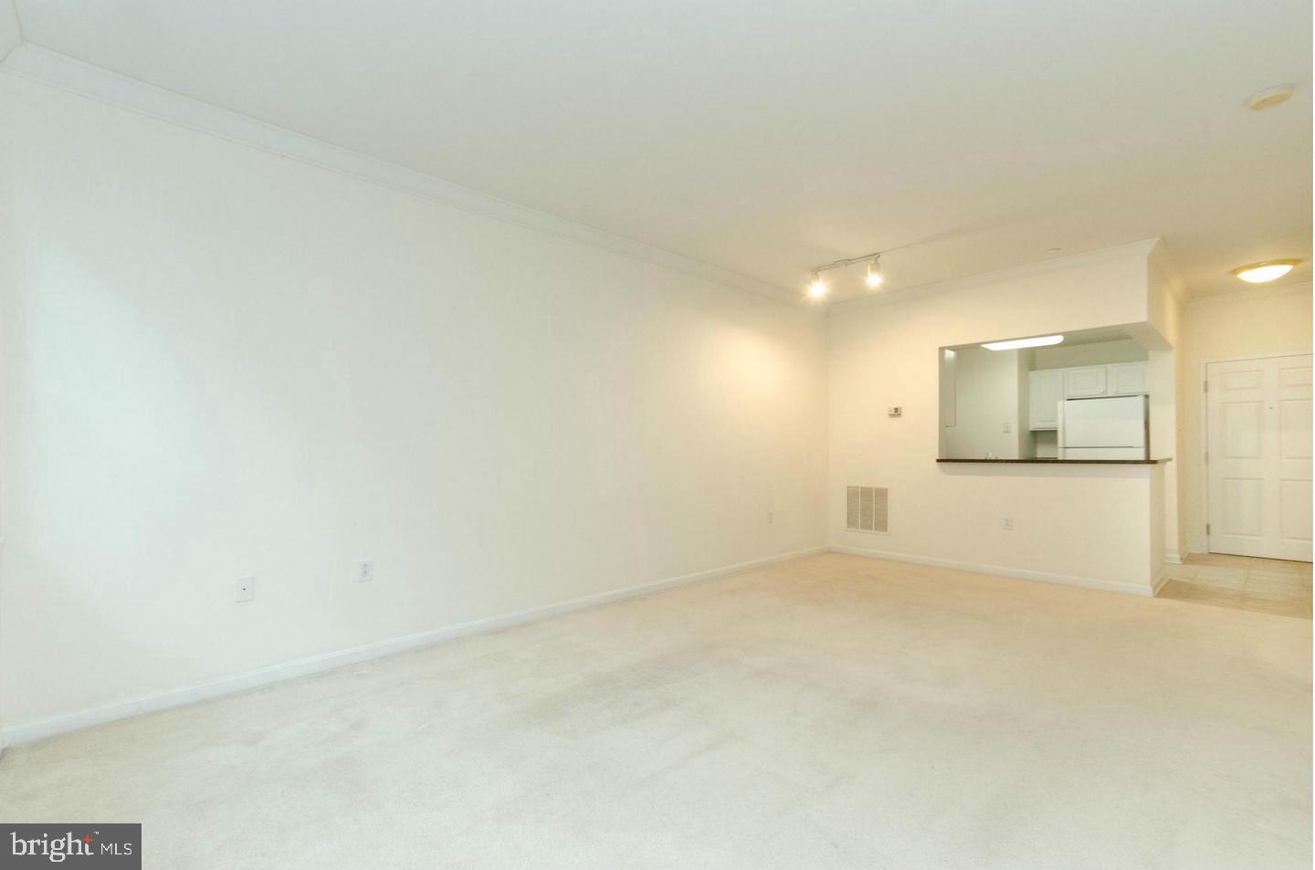 PIERSIDE AT HARBORVIEW - Residential Lease