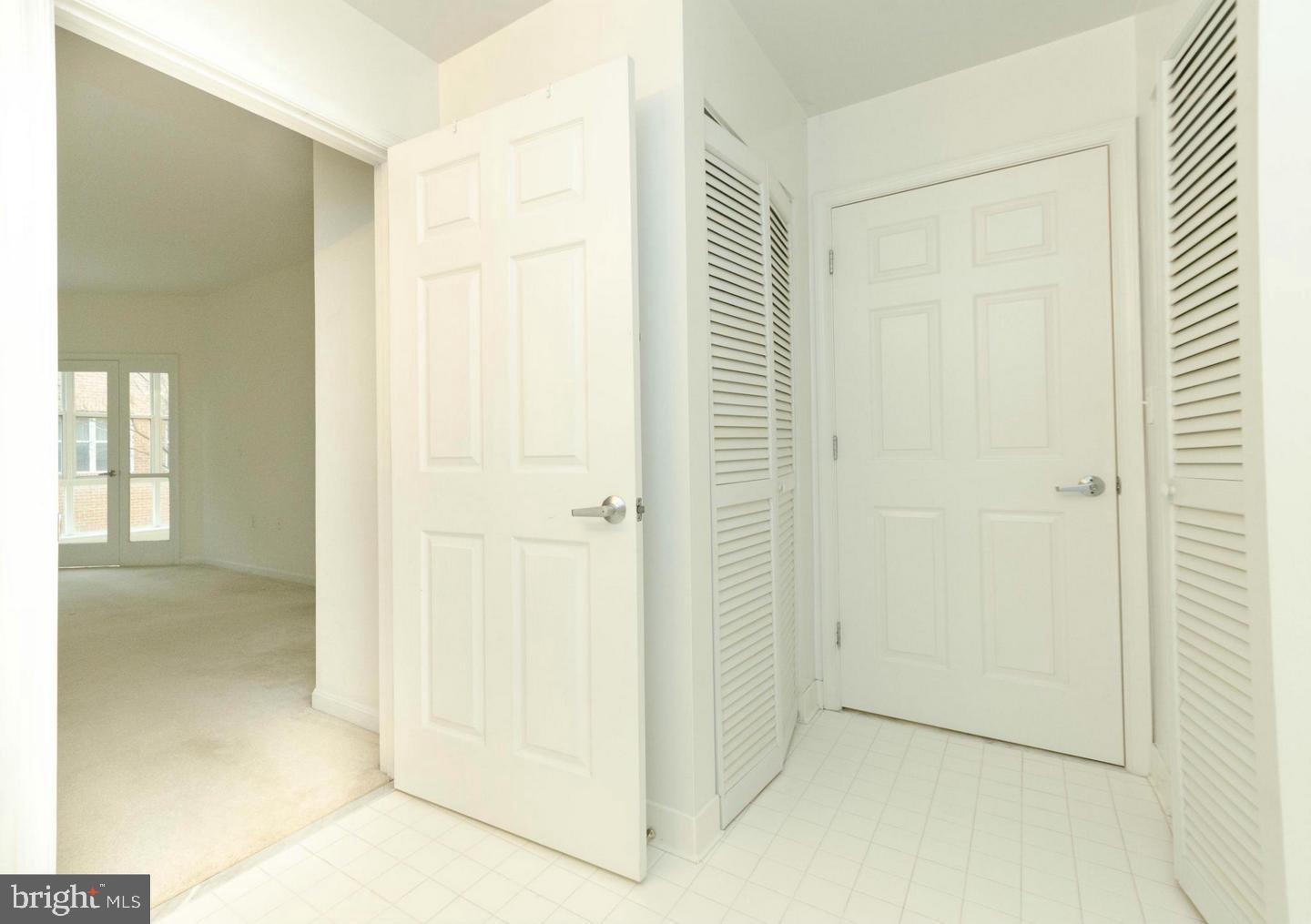 PIERSIDE AT HARBORVIEW - Residential Lease