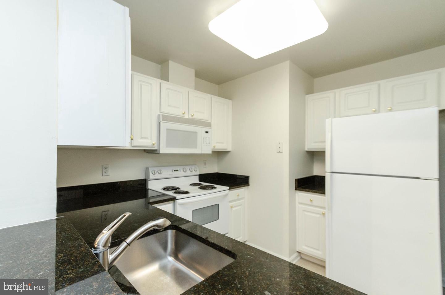 PIERSIDE AT HARBORVIEW - Residential Lease