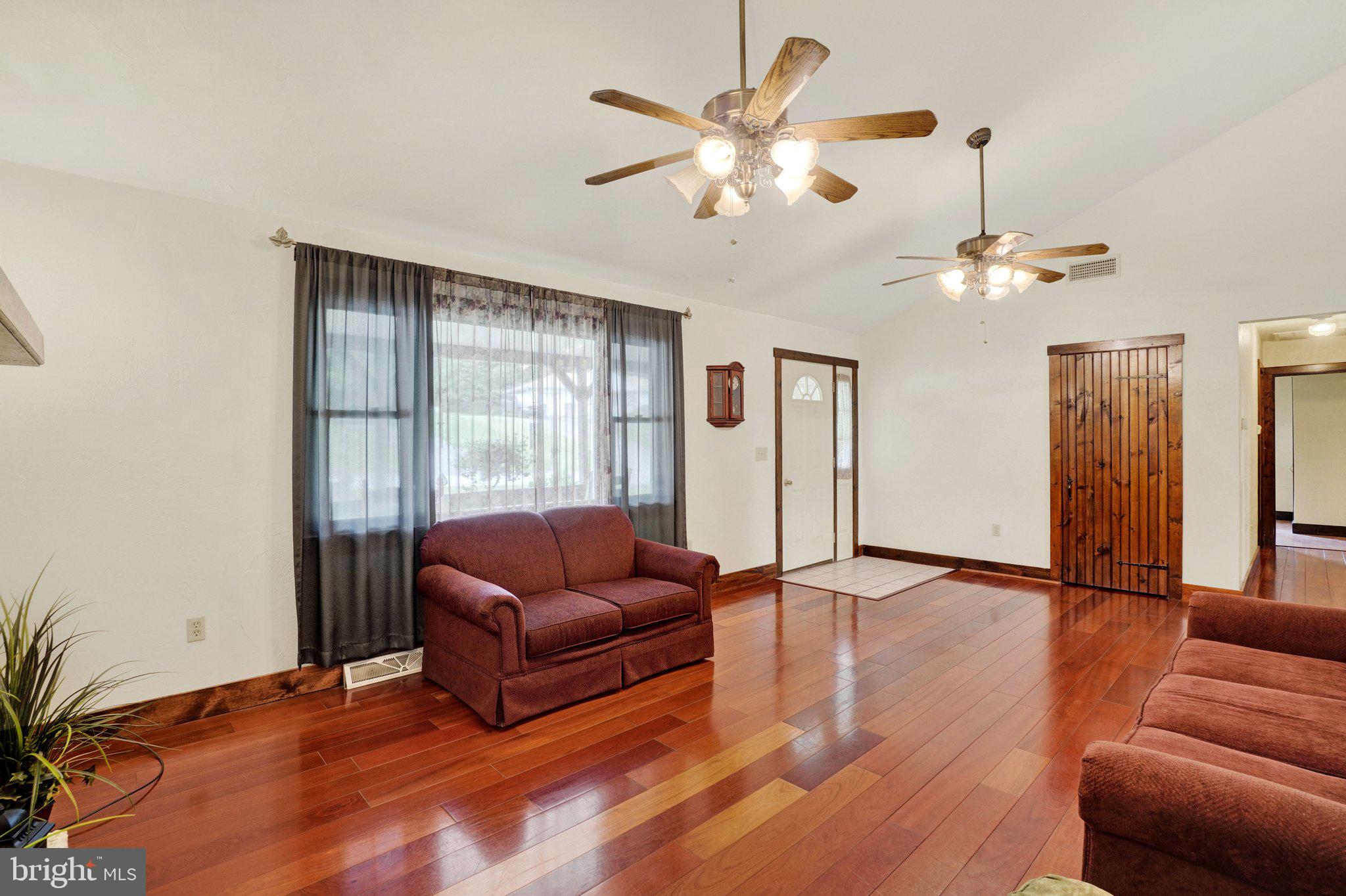 1926 CEDAR DRIVE