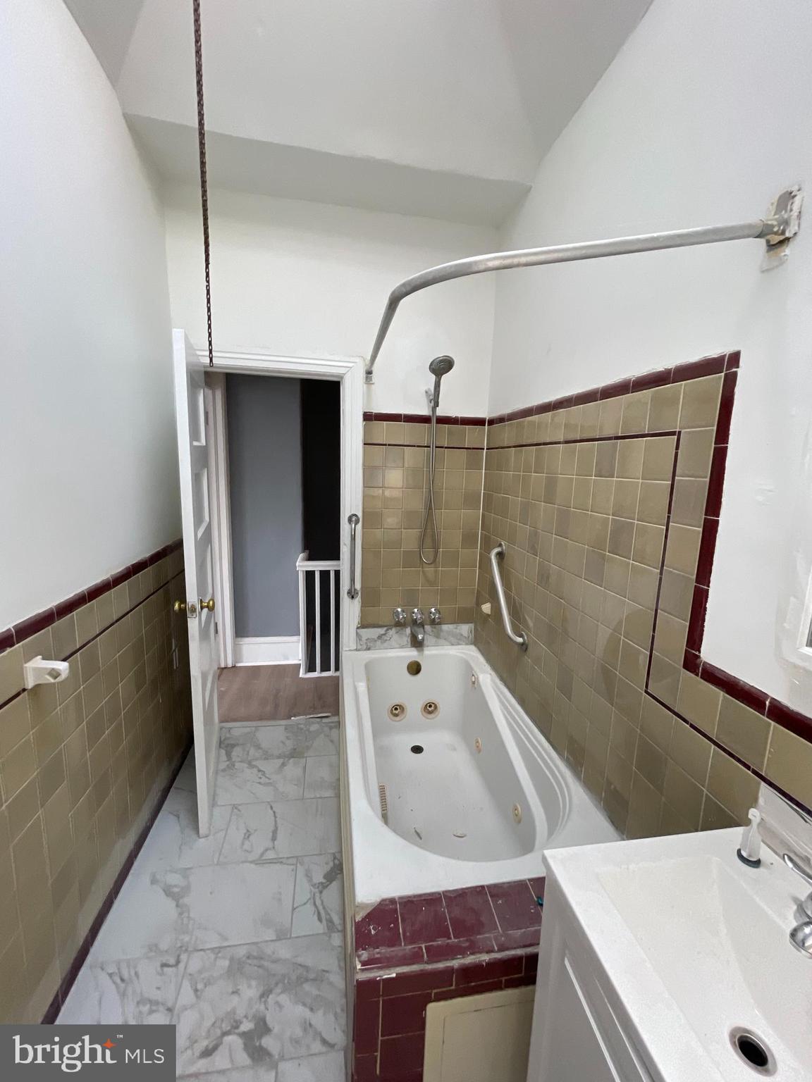 COBBS CREEK - Residential