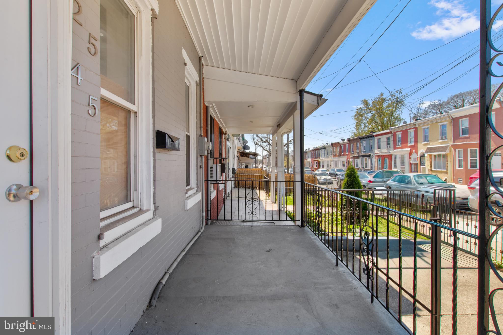 2545 N MARSHALL STREET