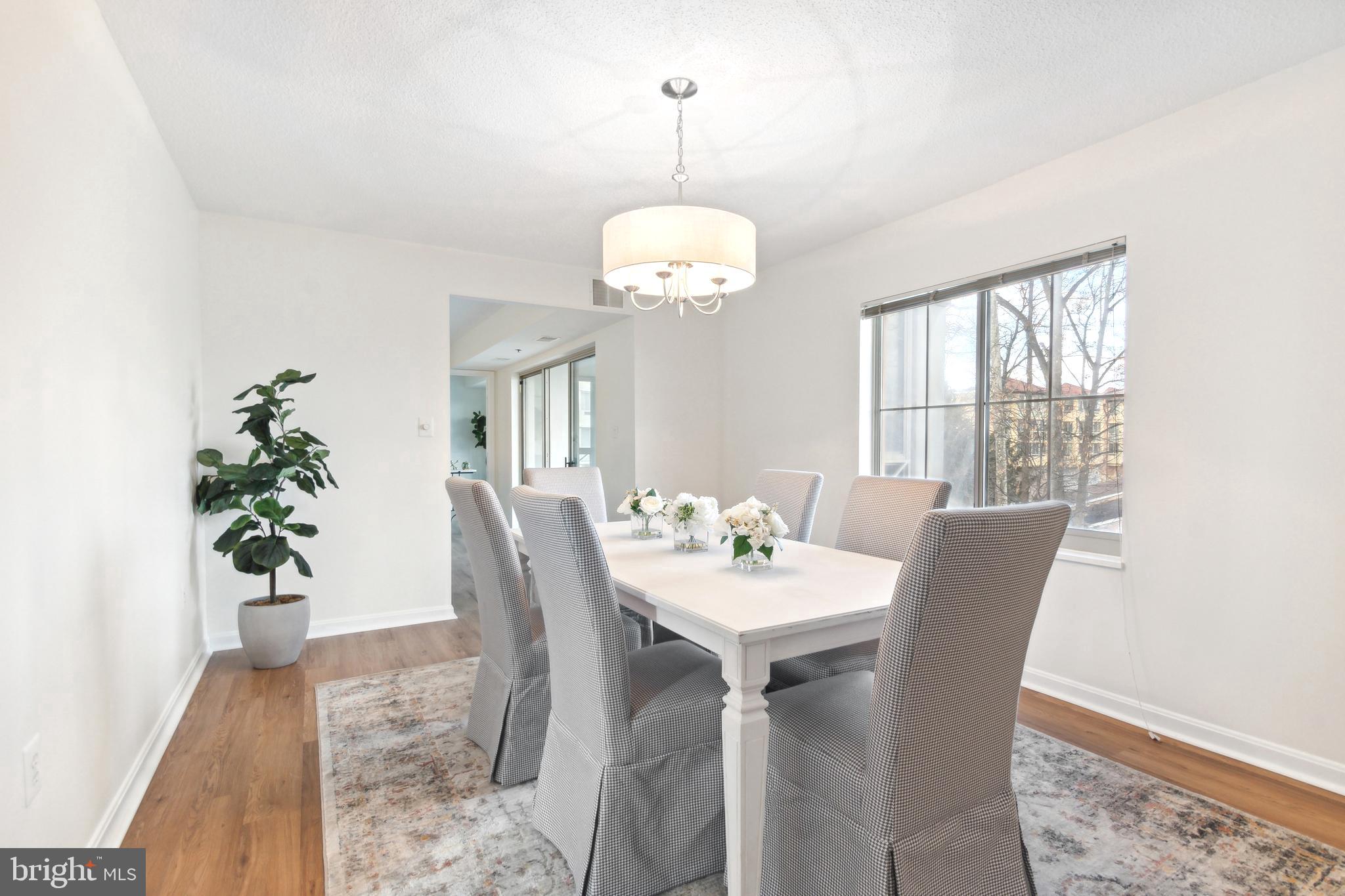 LEISURE WORLD - Residential