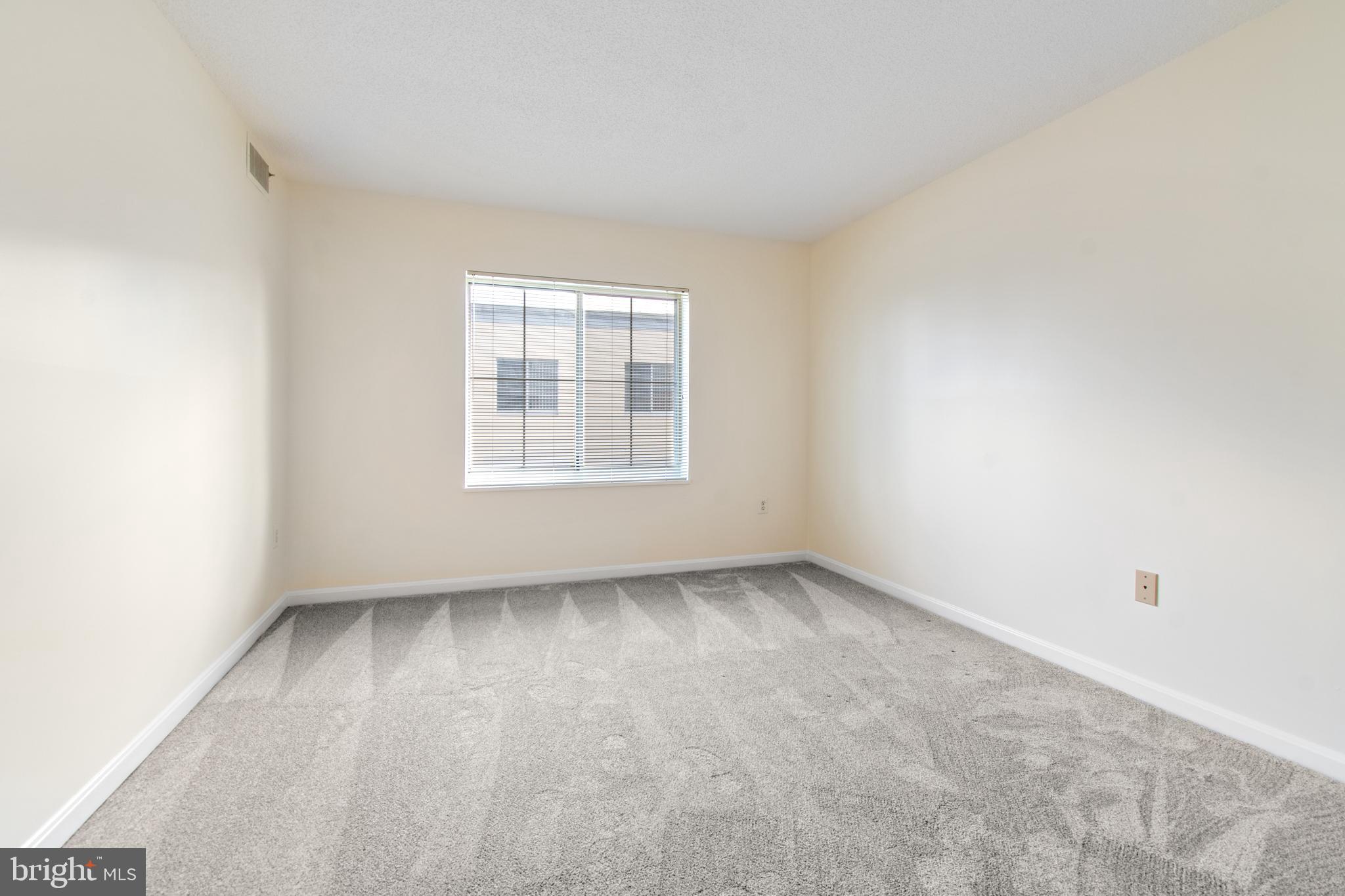 LEISURE WORLD - Residential