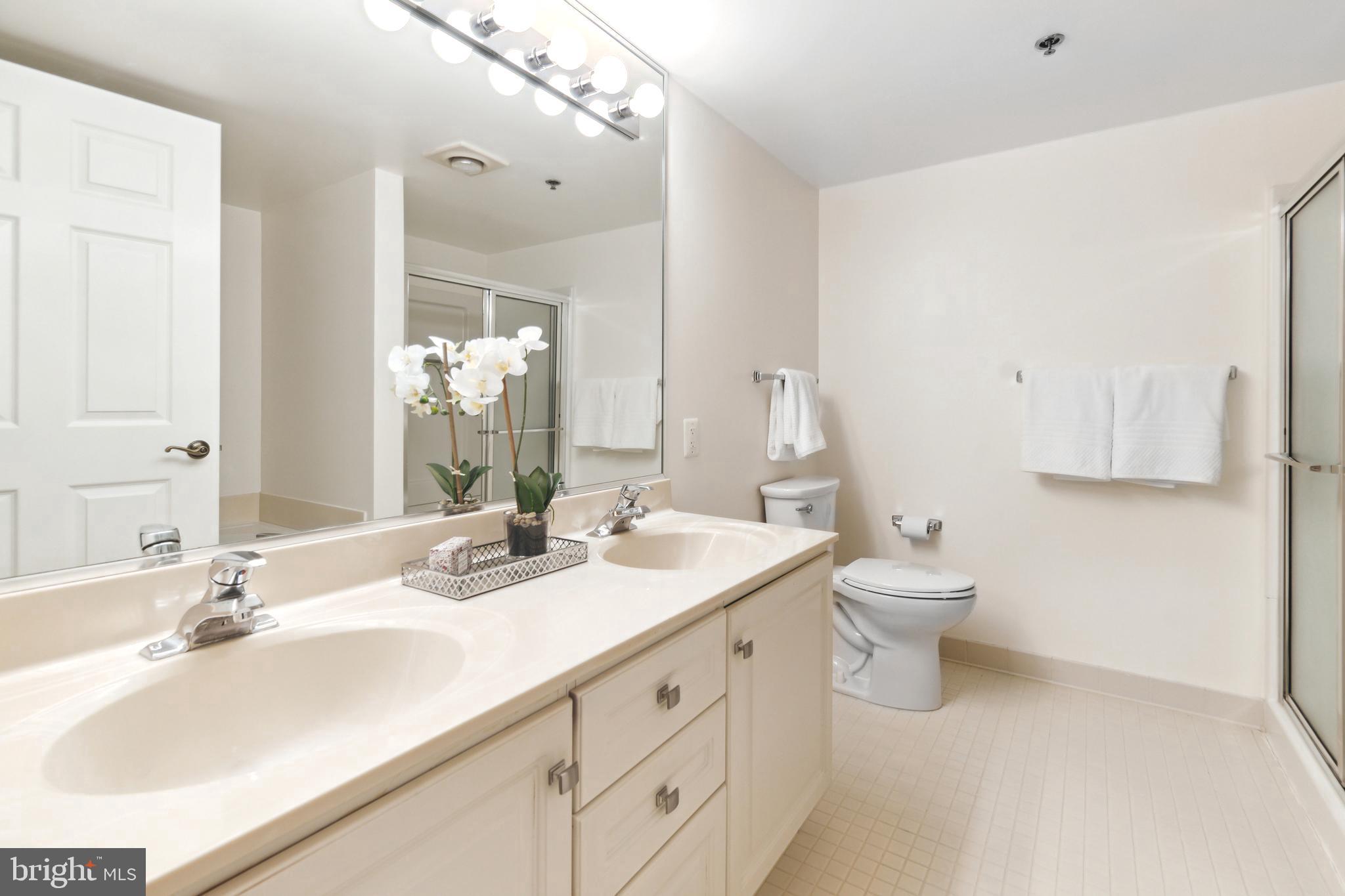 LEISURE WORLD - Residential