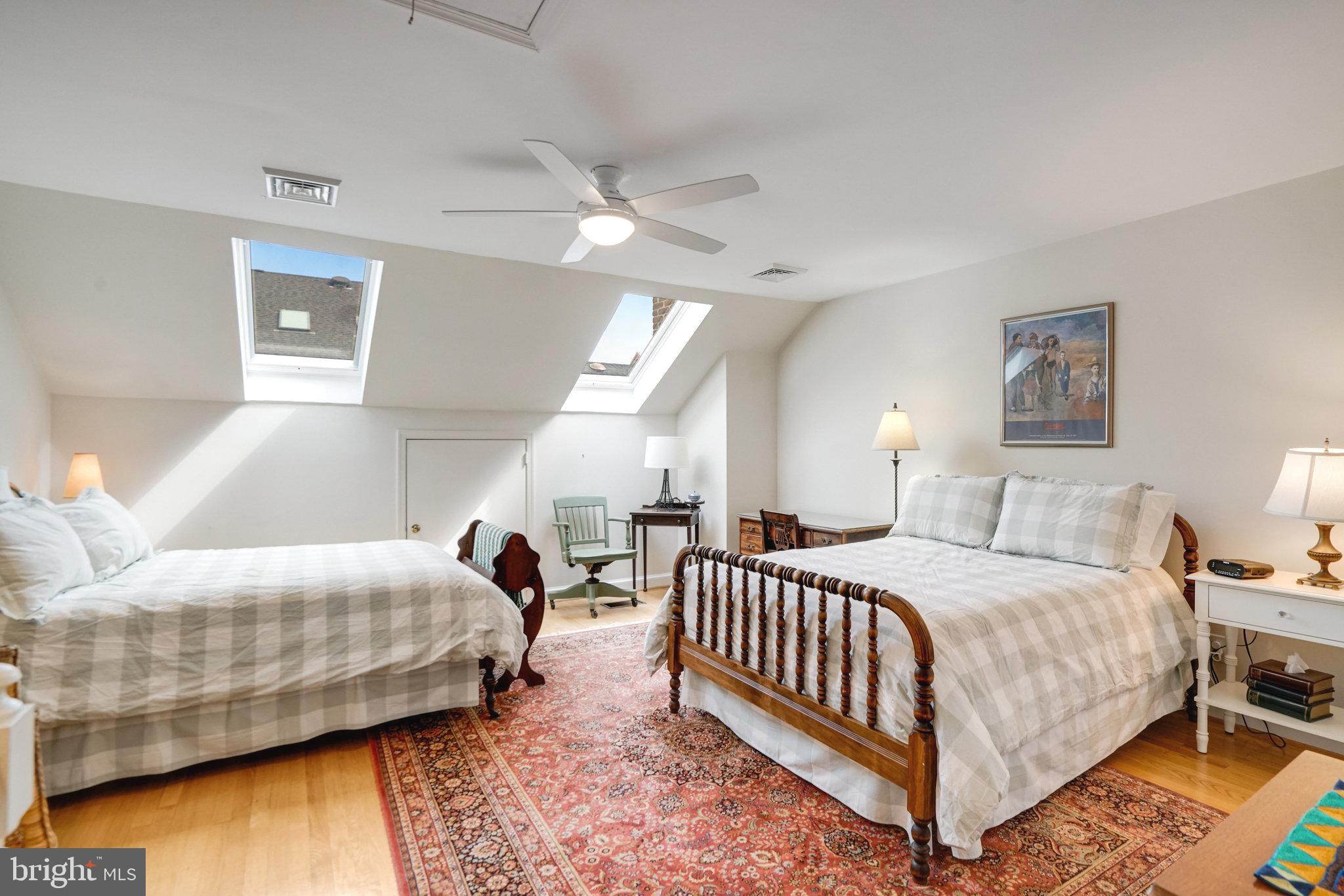 CANAL WAY - Residential Lease