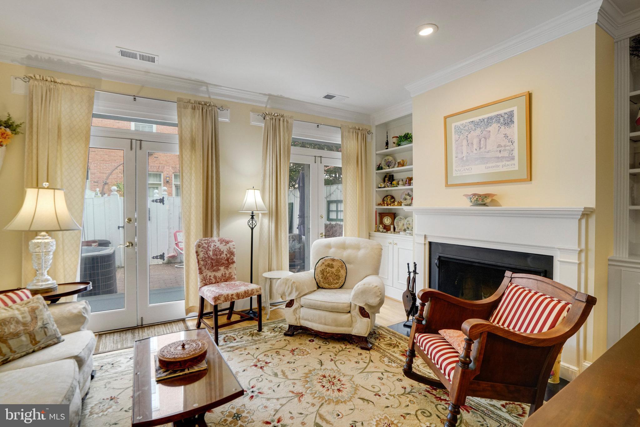 CANAL WAY - Residential Lease