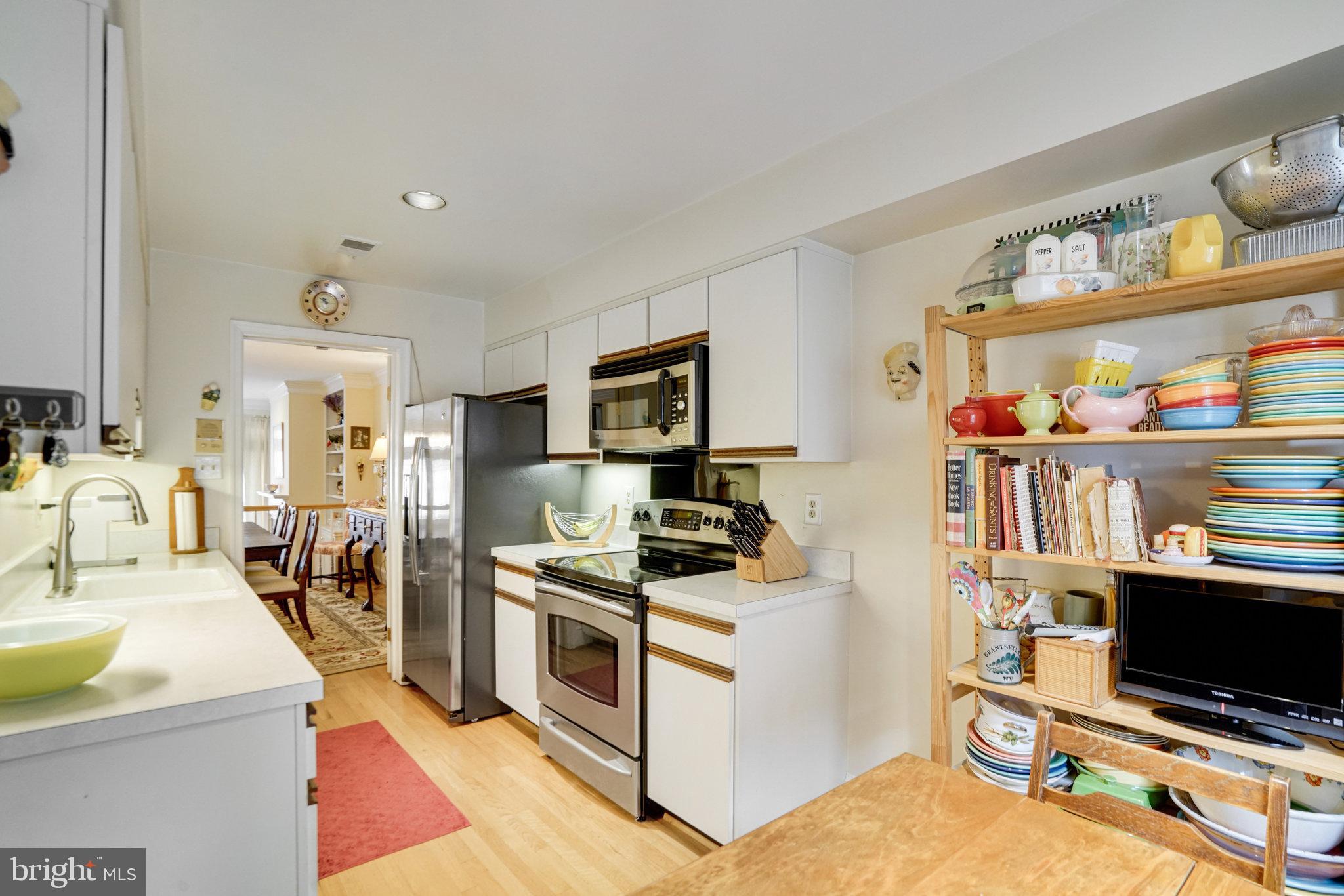 CANAL WAY - Residential Lease