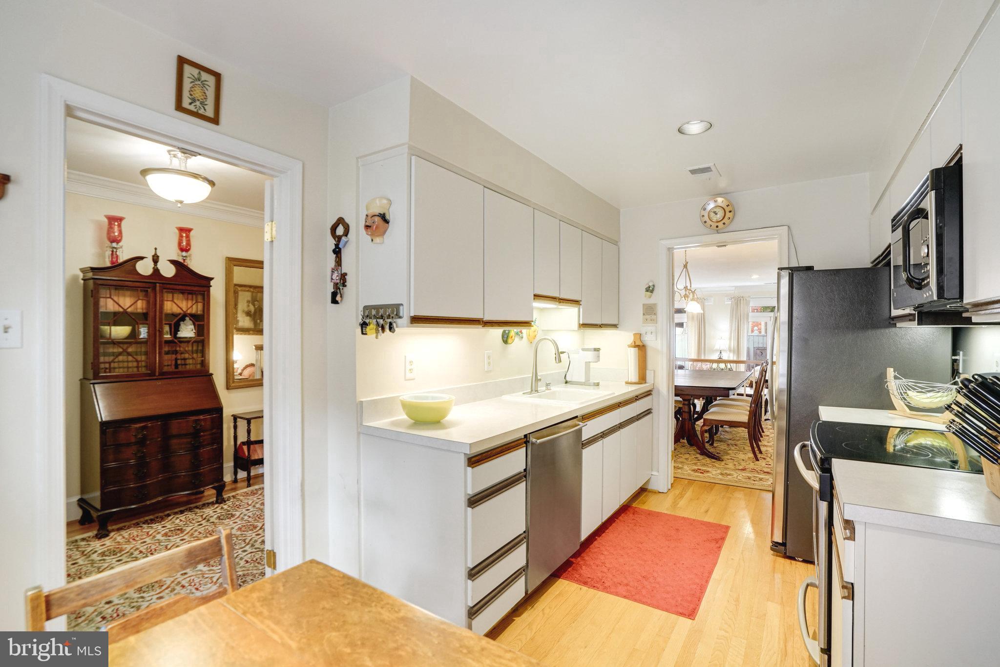 CANAL WAY - Residential Lease