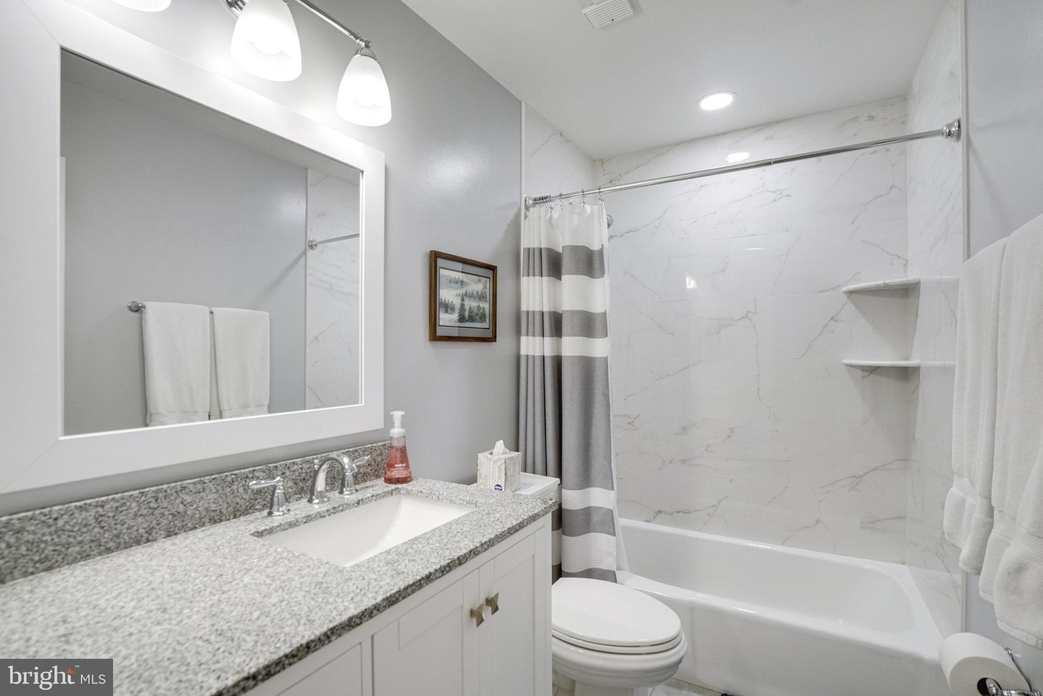 CANAL WAY - Residential Lease