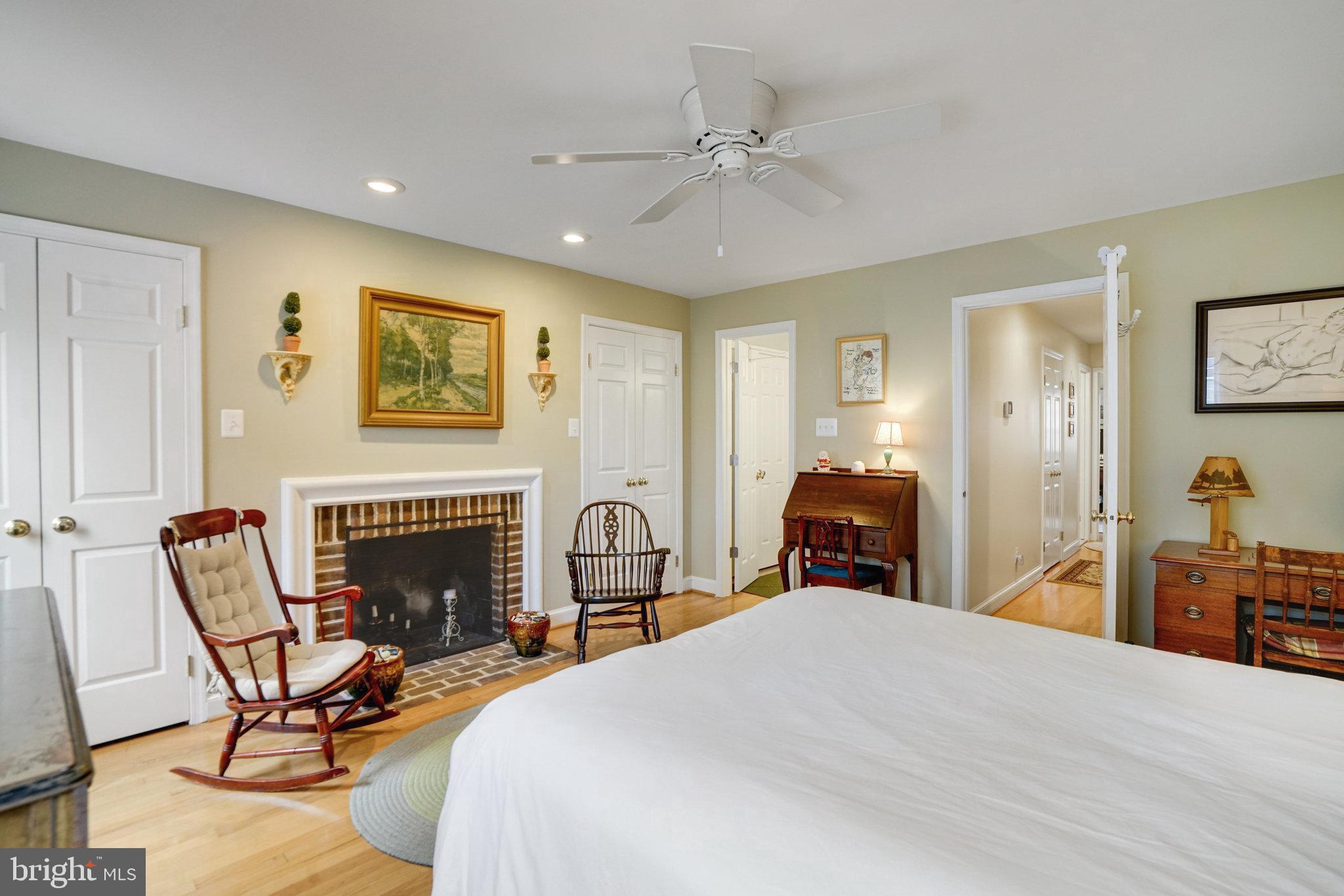 CANAL WAY - Residential Lease