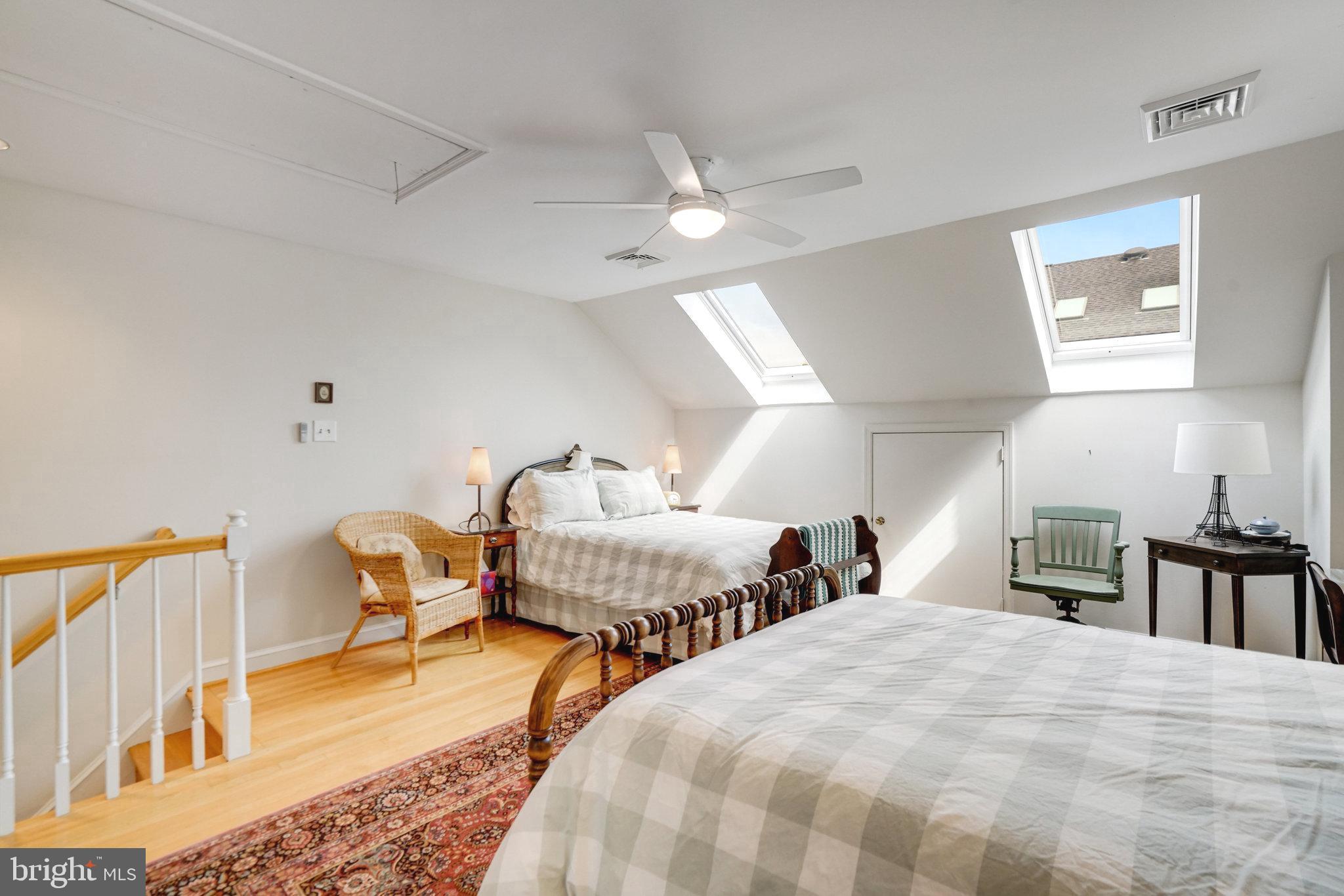 CANAL WAY - Residential Lease