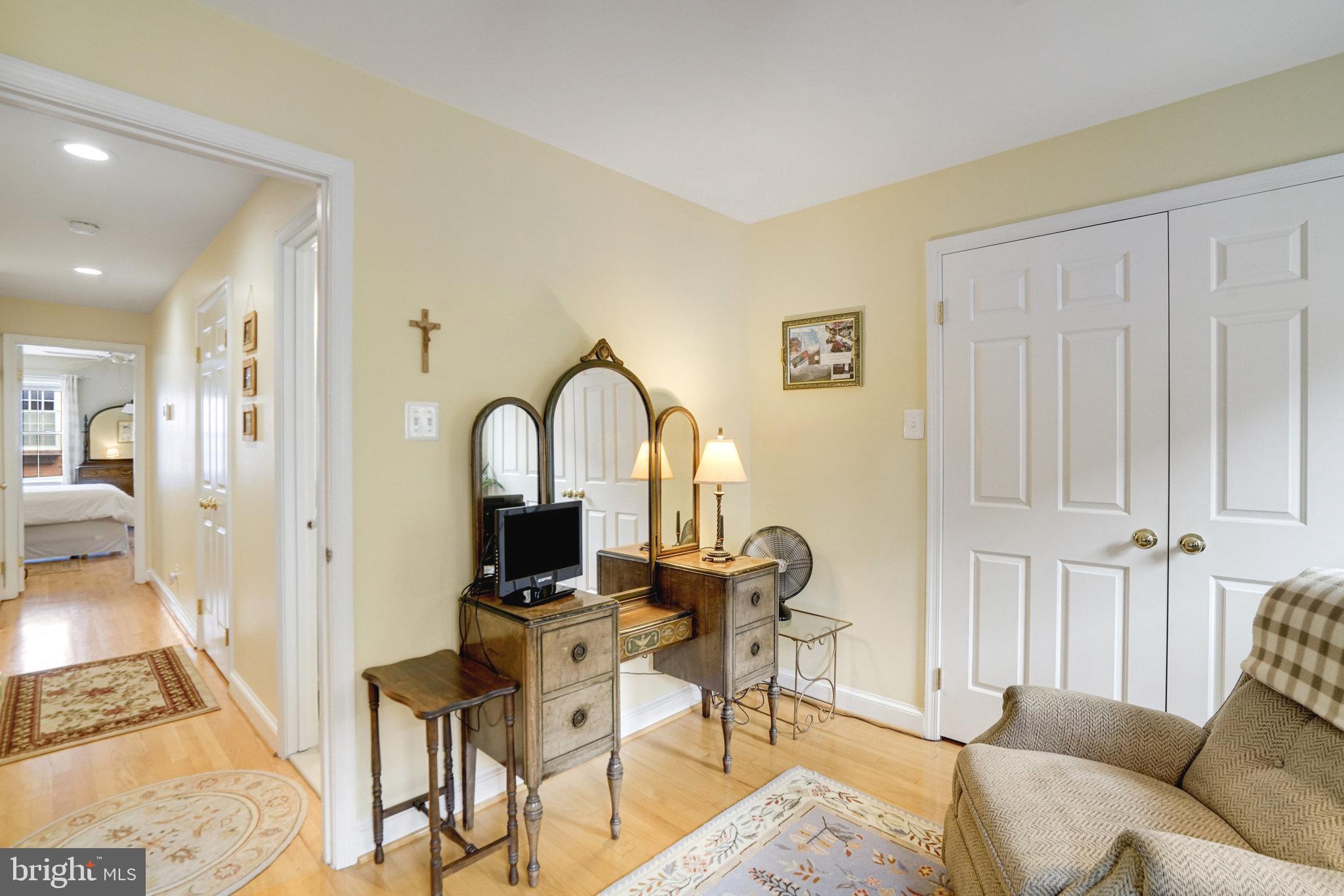 CANAL WAY - Residential Lease