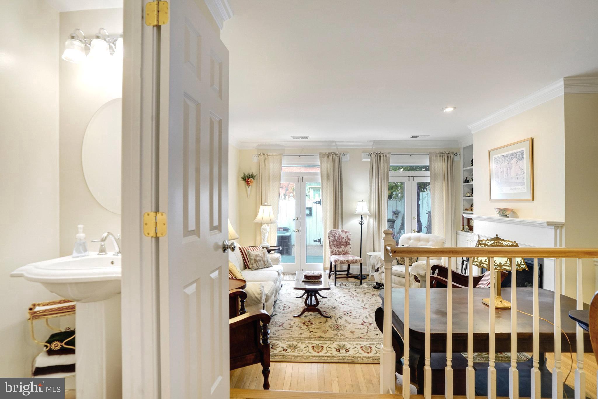 CANAL WAY - Residential Lease