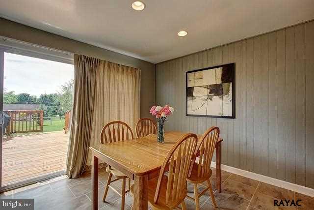 PINEVIEW - Residential